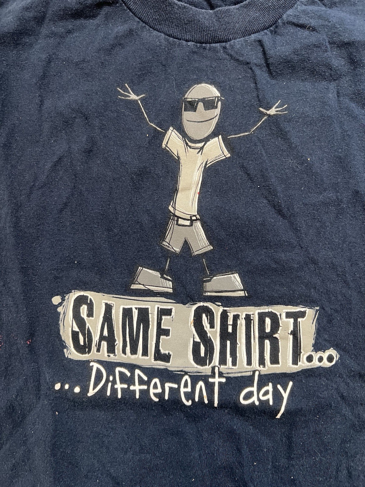 Same Shirt Different Day Graphic T-Shirt 2XL Blue Humor Funny Casual Tee gallery
