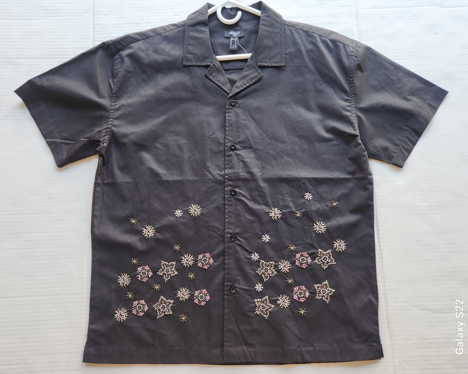 Forever 21 Men's Apparel Black Woven Top Polo Shirt - Size: Medium gallery