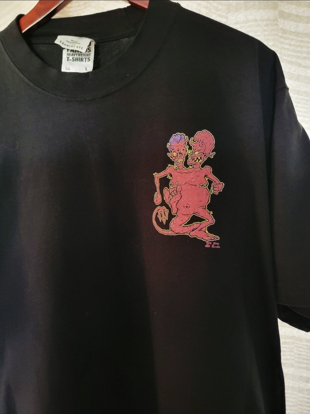 Beavis And Butthead Do AMERICA WHITE ZOMBIE ON A HEAVYWEIGHT SHAKA T SHIRT gallery