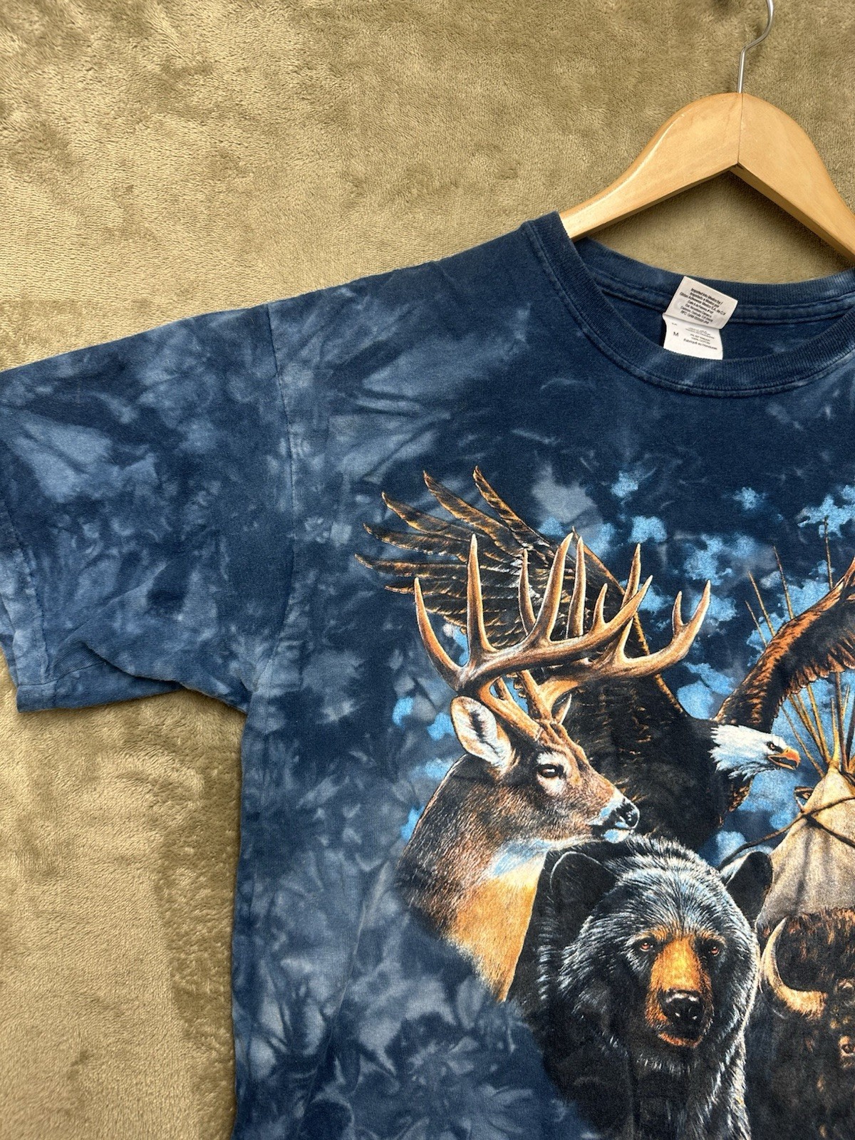 VTG Gildan Medium Short Sleeve Shirt Blue Tie Dye Bear Nature Animals Y2K gallery
