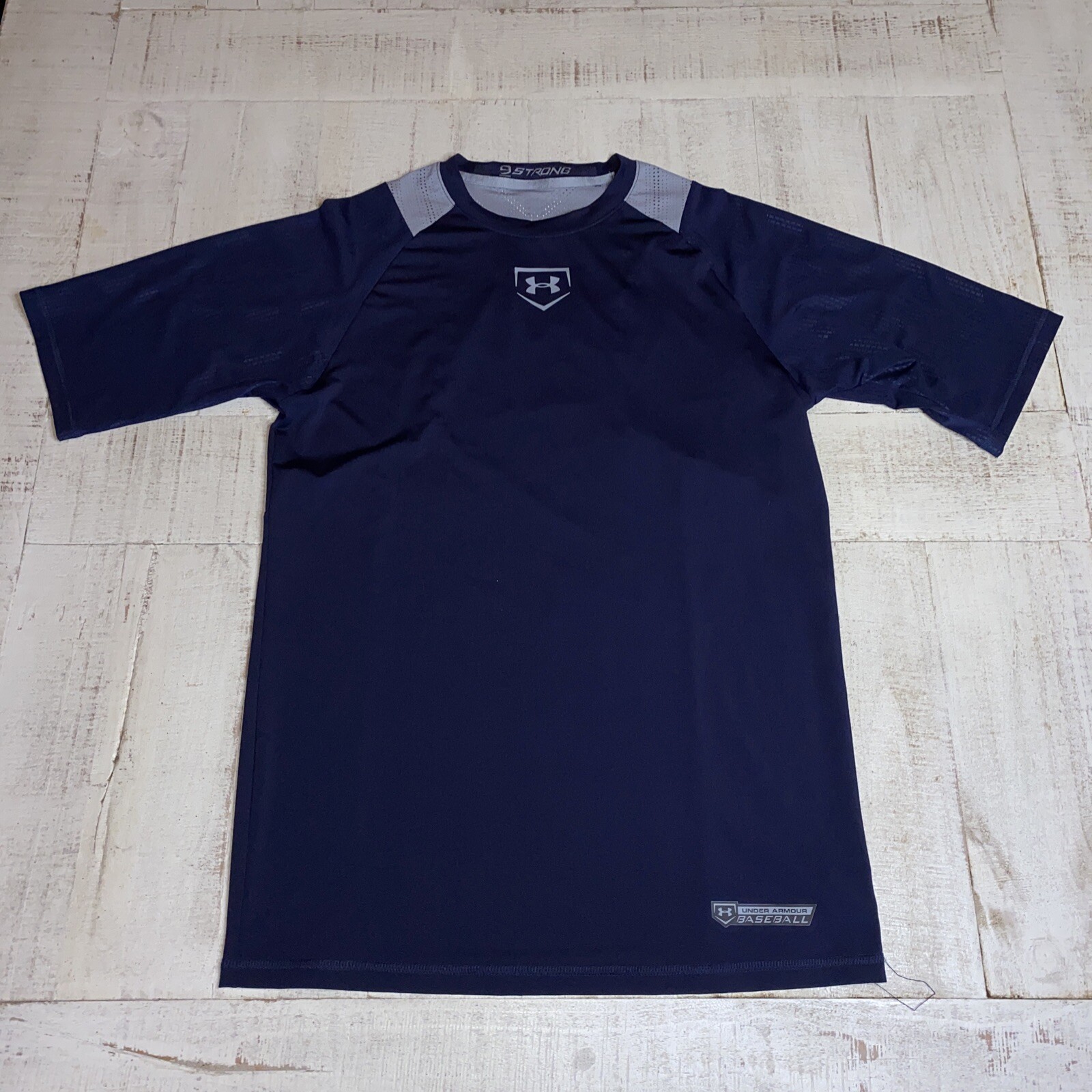 Under Armour Heatgear Activewear Baseball Short Sleeve T-Shirt Men's Size Medium gallery