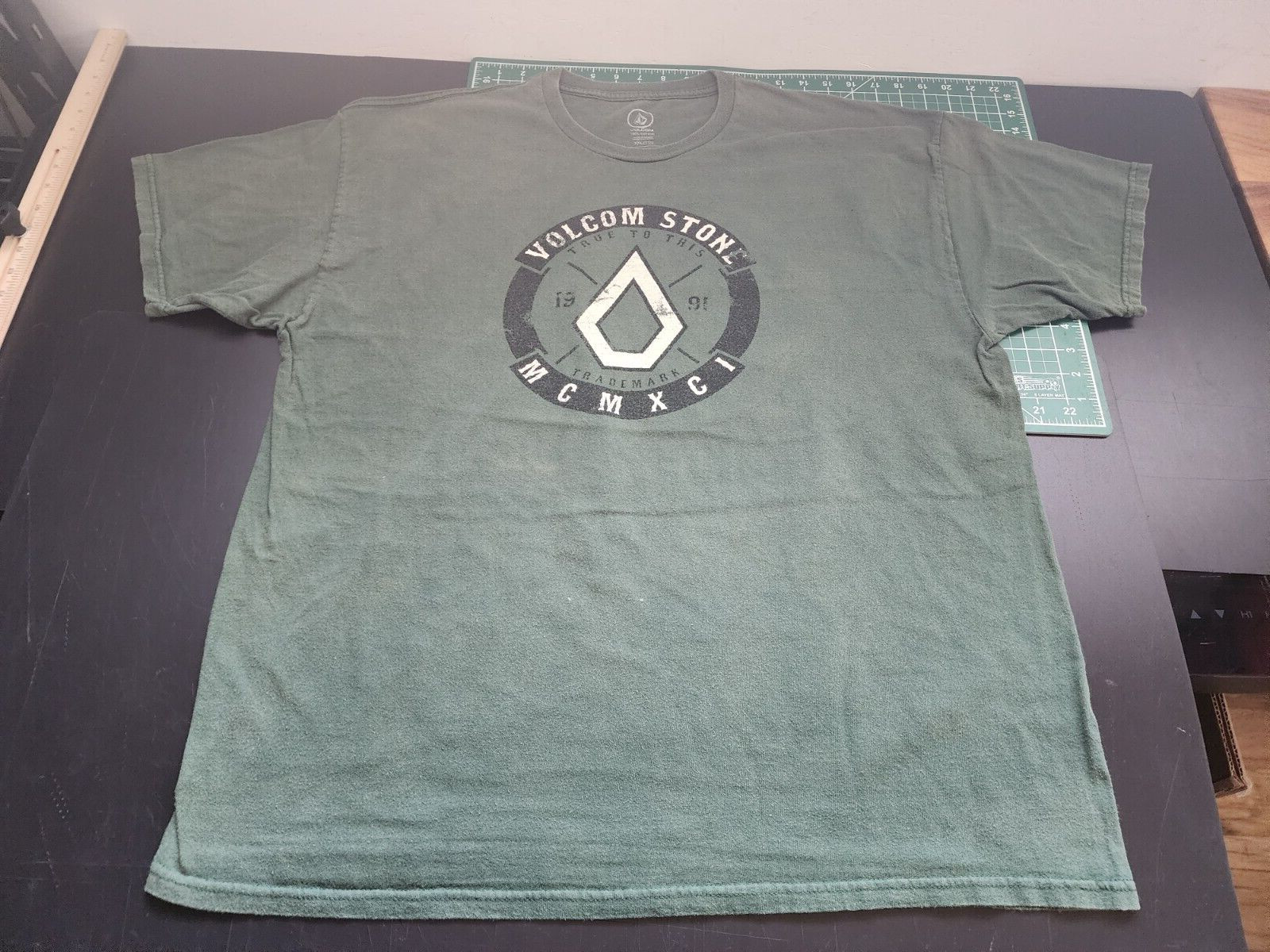 VOLCOM STONE TRUE TO THIS T Shirt Tee MCMXCI Green Men’s size 2XL gallery