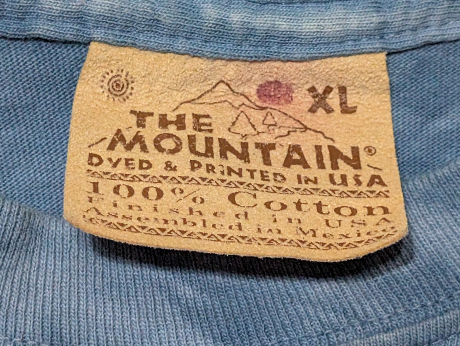 The Mountain Men's T-shirt Vintage Blue Panda In A Pocket Leather Tag XL #4991 gallery