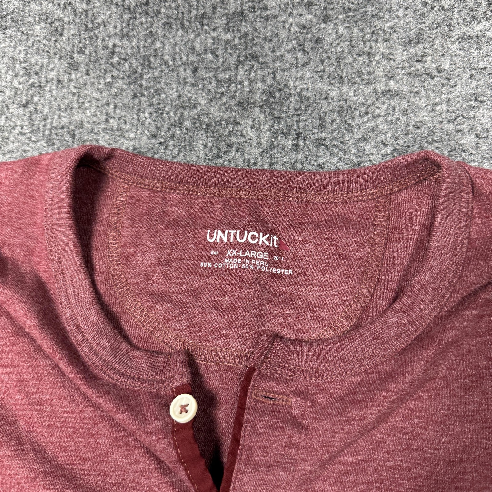 UNTUCKit Henley Shirt Mens 2XL Red Long Sleeve Tagless Cotton Blend Soft Knit gallery