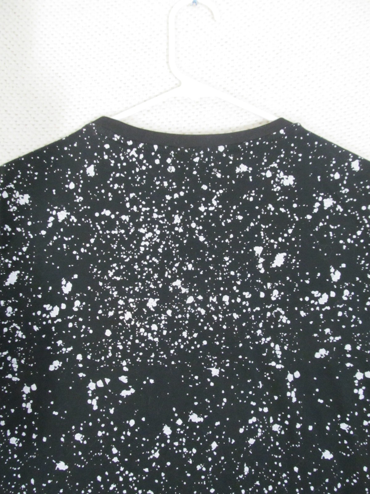 CARBON Mens Large Black Tee – Zipper Chest, Slit Sleeves, Paint Splatter Urban gallery