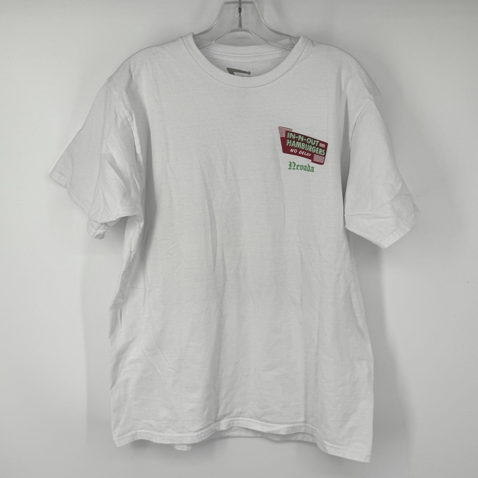 In-N-Out Burger Nevada Neon Graphic T Shirt Men’s Large White Retro Car USA Tee gallery