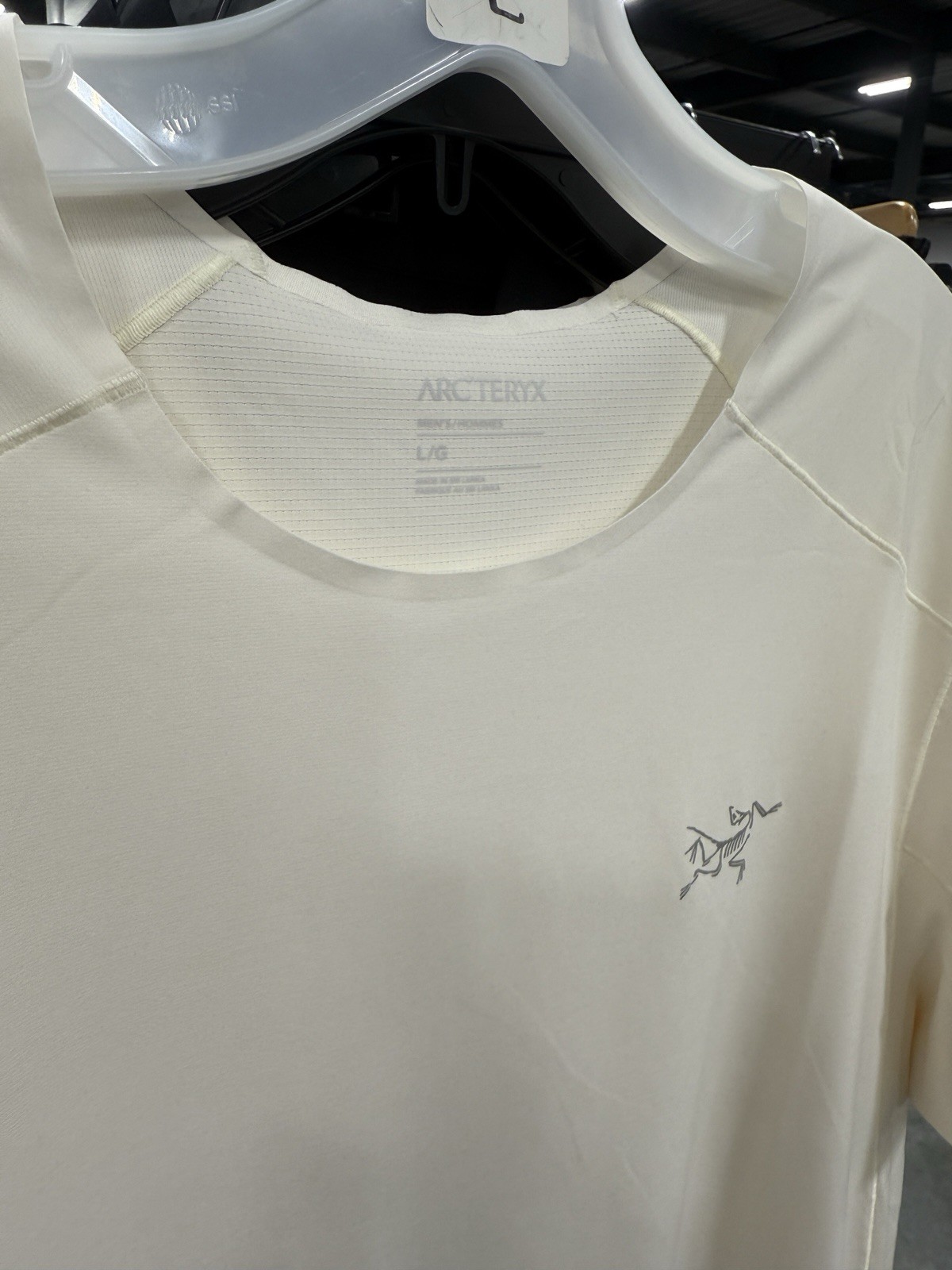 Arc'teryx Norvan Downword Logo SS Tee Arctic Silk Size Large NWT NEW gallery