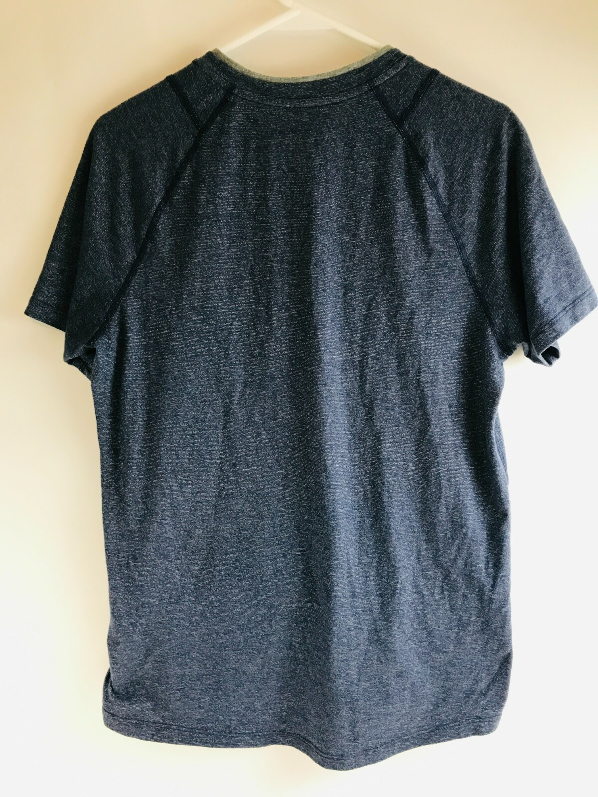 Unknown T-Shirt Men's Size Medium Navy Blue Short Sleeve Crew Neck Athletic Logo gallery