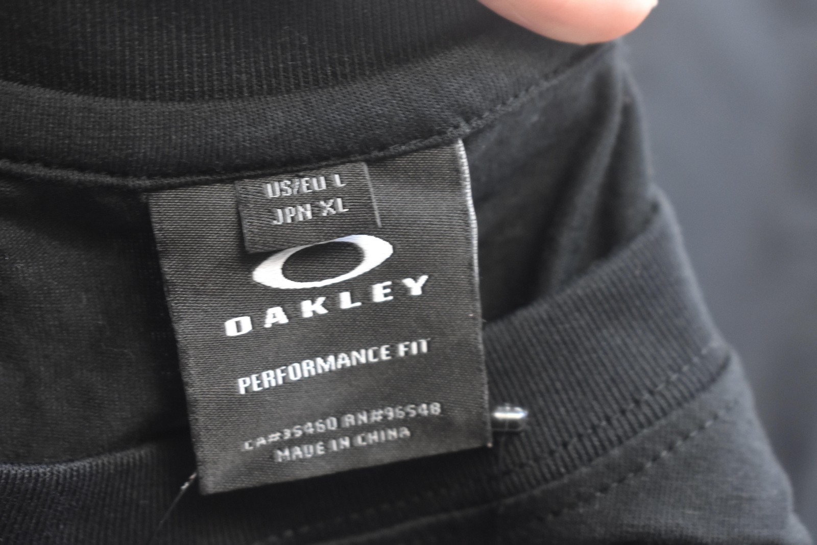 Oakley Shirt Mens Large Black Pursuit SS Find Your Inner Circle T-Shirt Tee gallery