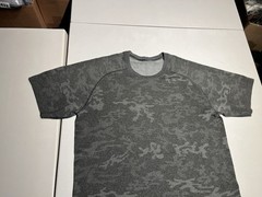 Lululemon Shirt Men’s Medium Gray Camo Camouflage Metal Vent Tech Gym Yoga