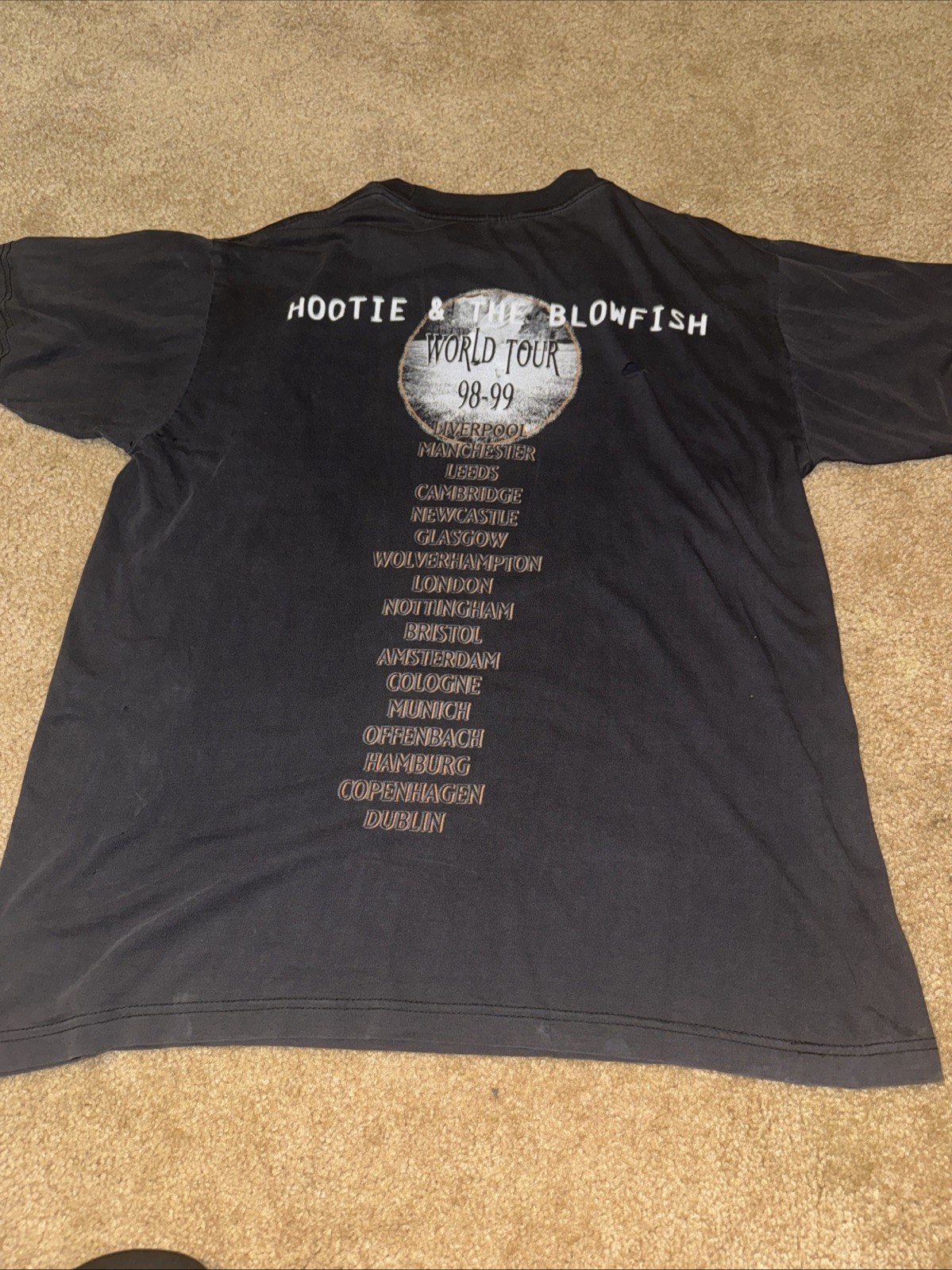 Vintage 1998/1999 Hootie and the Blowfish Musical Chairs Tour T Shirt Black L BG gallery