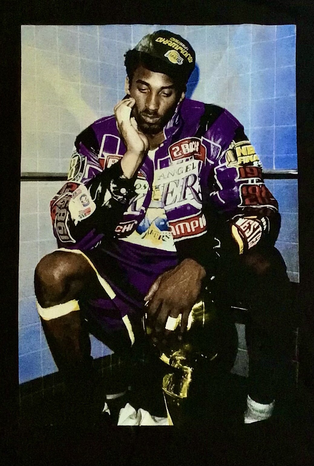 NEW- KOBE BRYANT- CHAMPIONSHIP PHOTO - T-SHIRT gallery