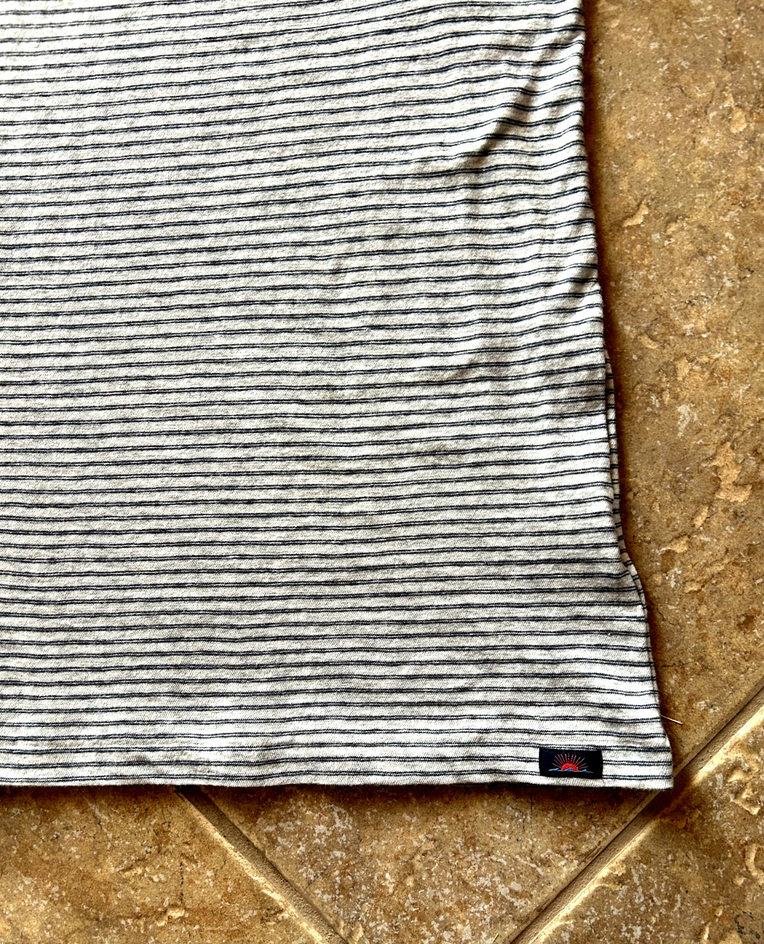 Faherty Vintage Chambray Tee T Shirt Men's XL Silver Sea Grey Striped $78 NWT gallery