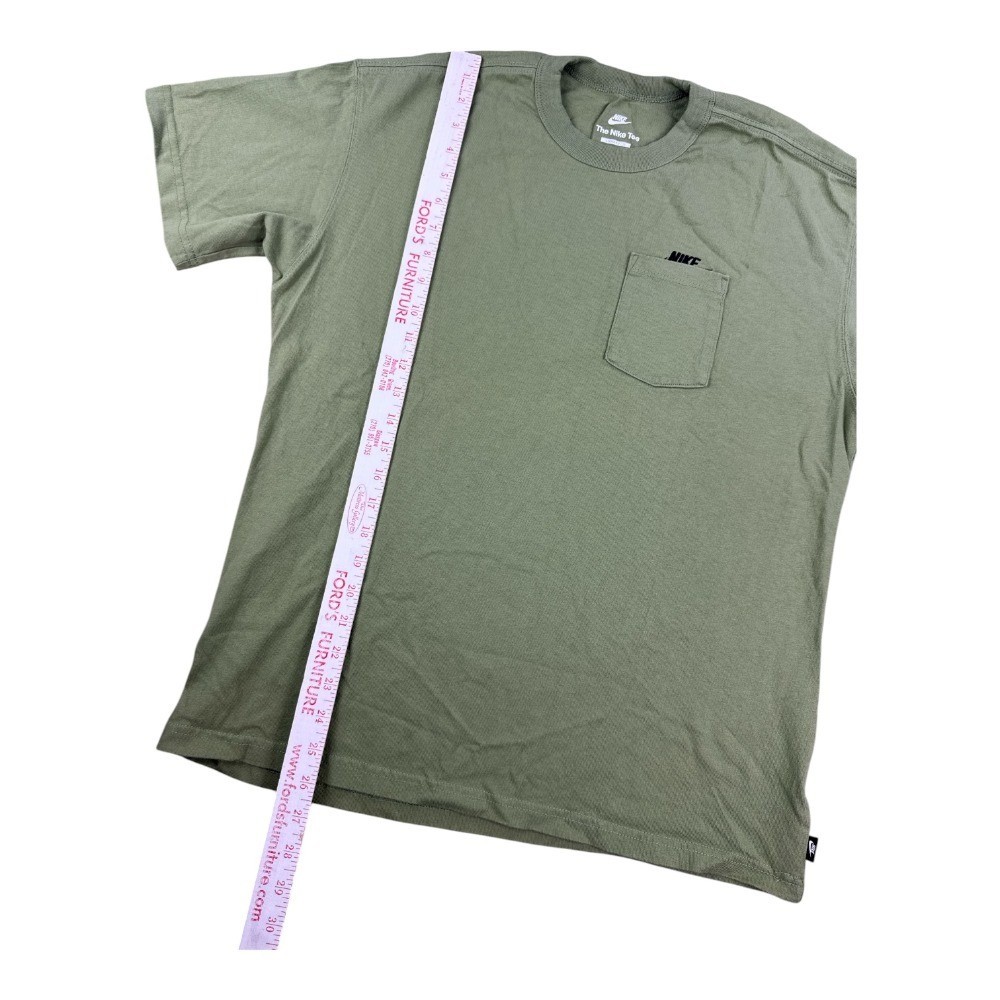 Nike Sportswear Premium Essentials Pocket T-Shirt Men's Green Loose Fit Medium gallery