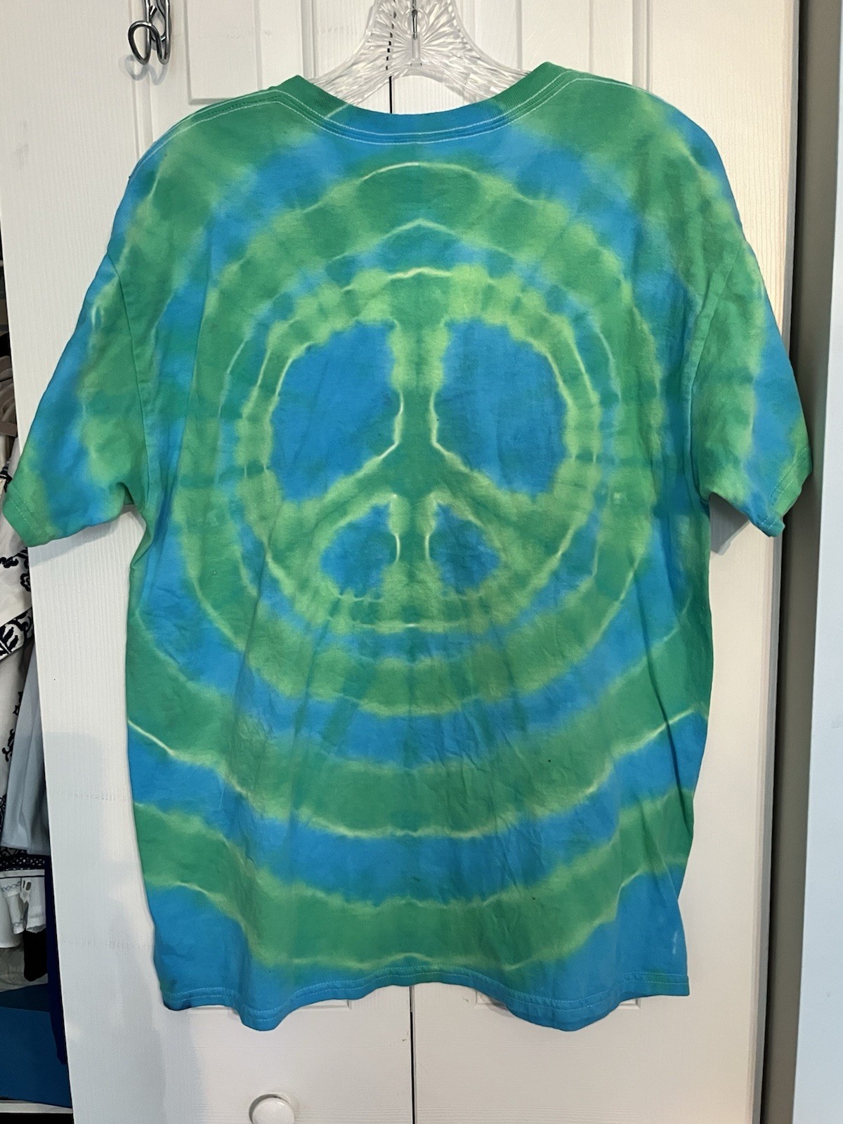 Gildan Heavy Cotton Unisex L Blue/Green Tie-Dye Peace Sign Crew Cotton Tee gallery