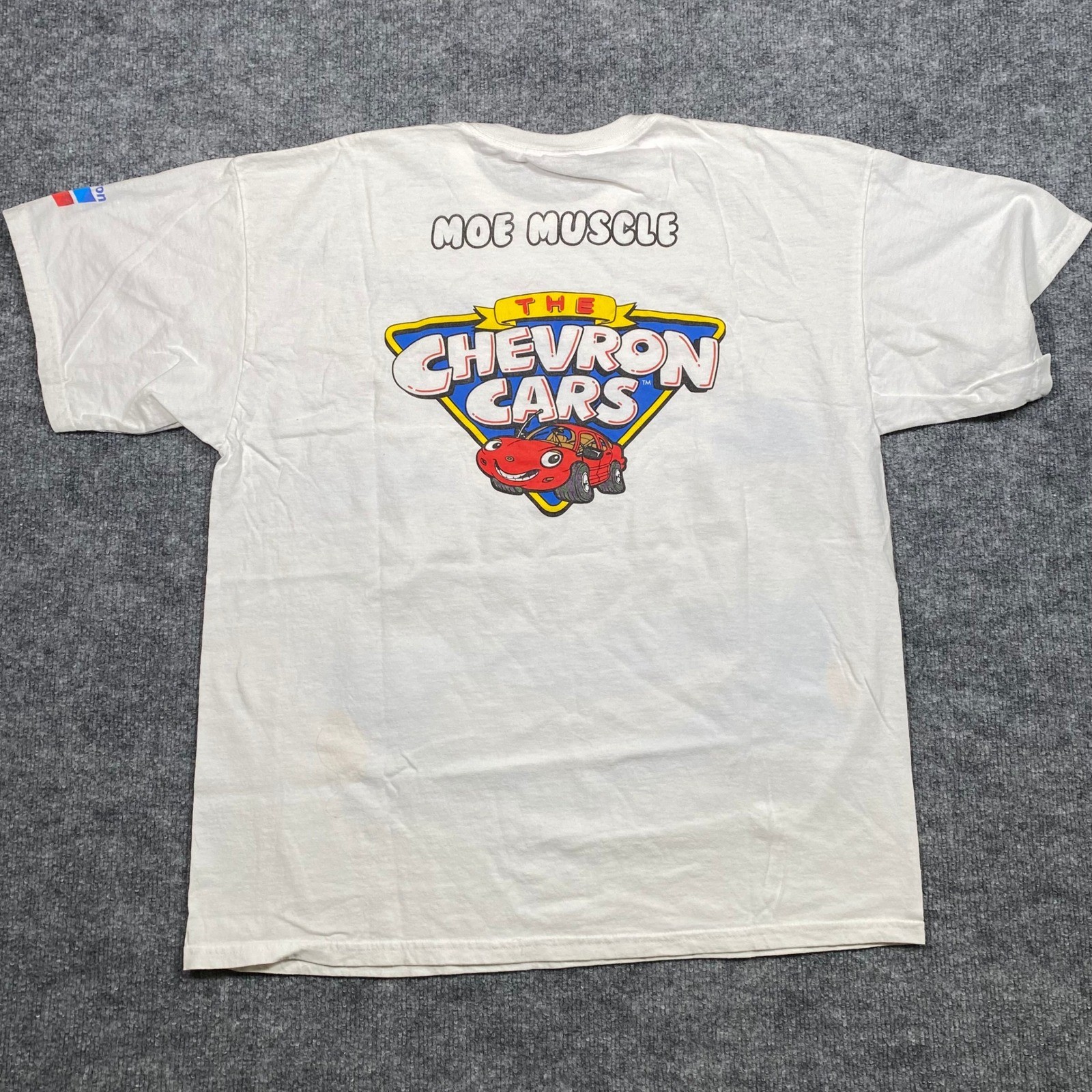 Mens Gildan The Chevron Cars Moe Muscle Graphic T-Shirt White XL Vintage Style gallery