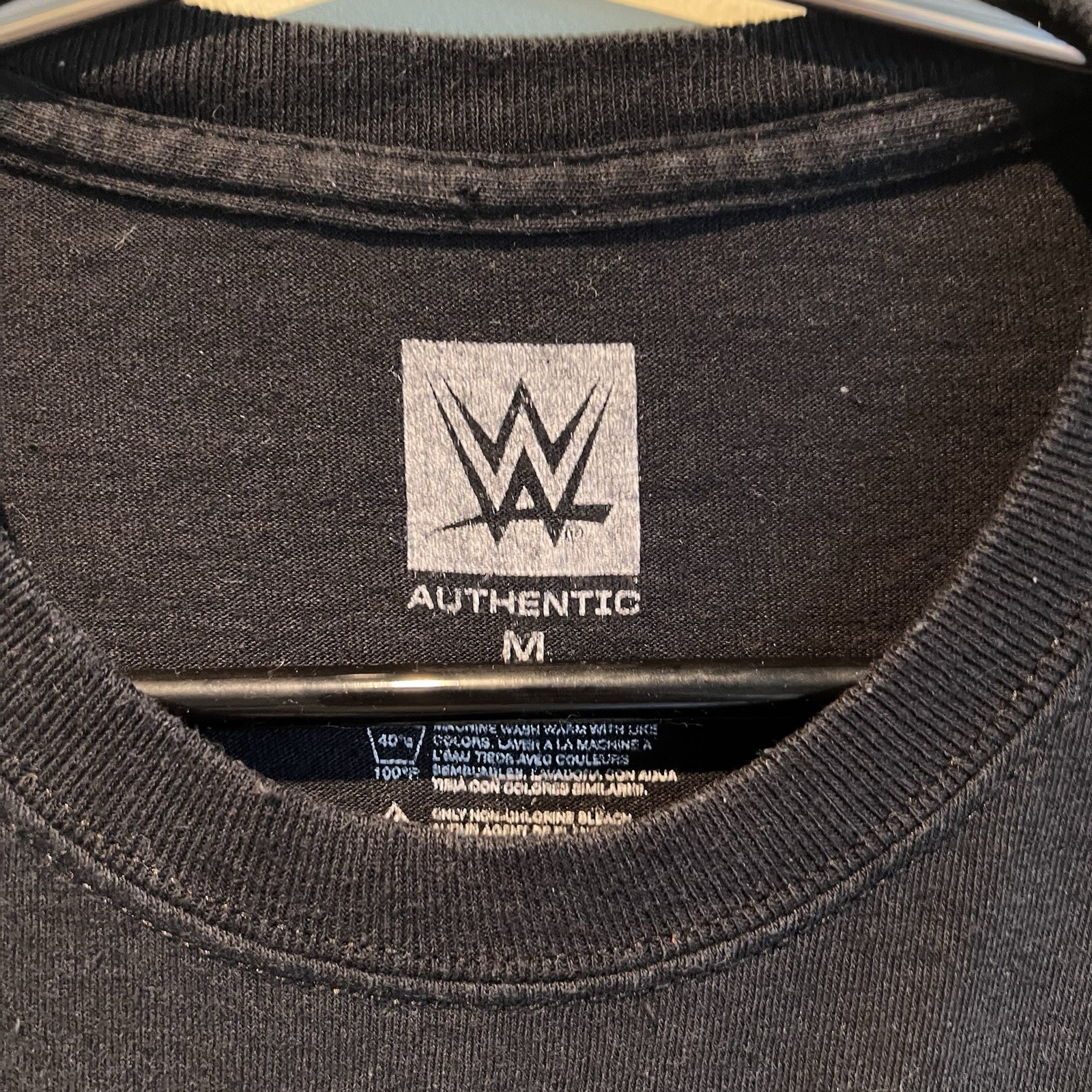 WWE Elias Graphic T-Shirt Walking With Elias World Tour Guitar Black Medium gallery