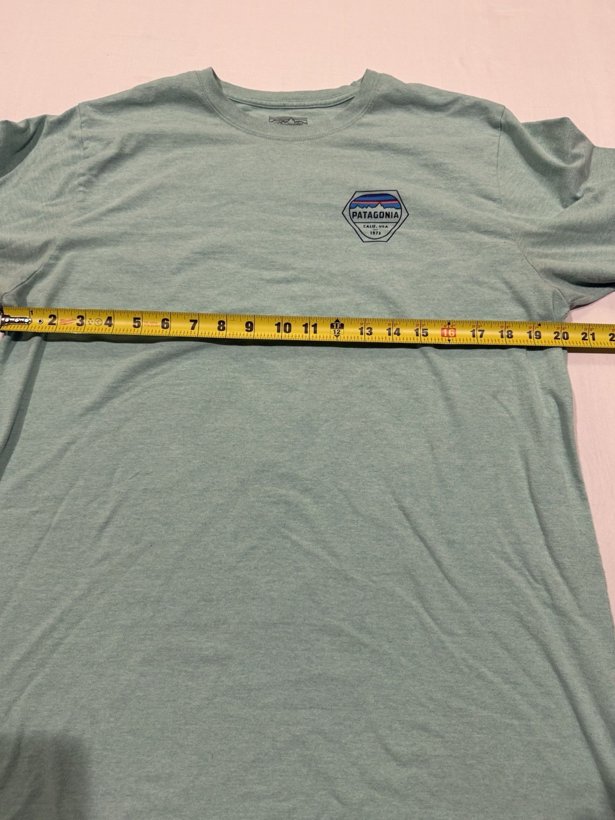 Patagonia Mens Long Sleeve Mint Green Graphic Regular Fit Size Large gallery