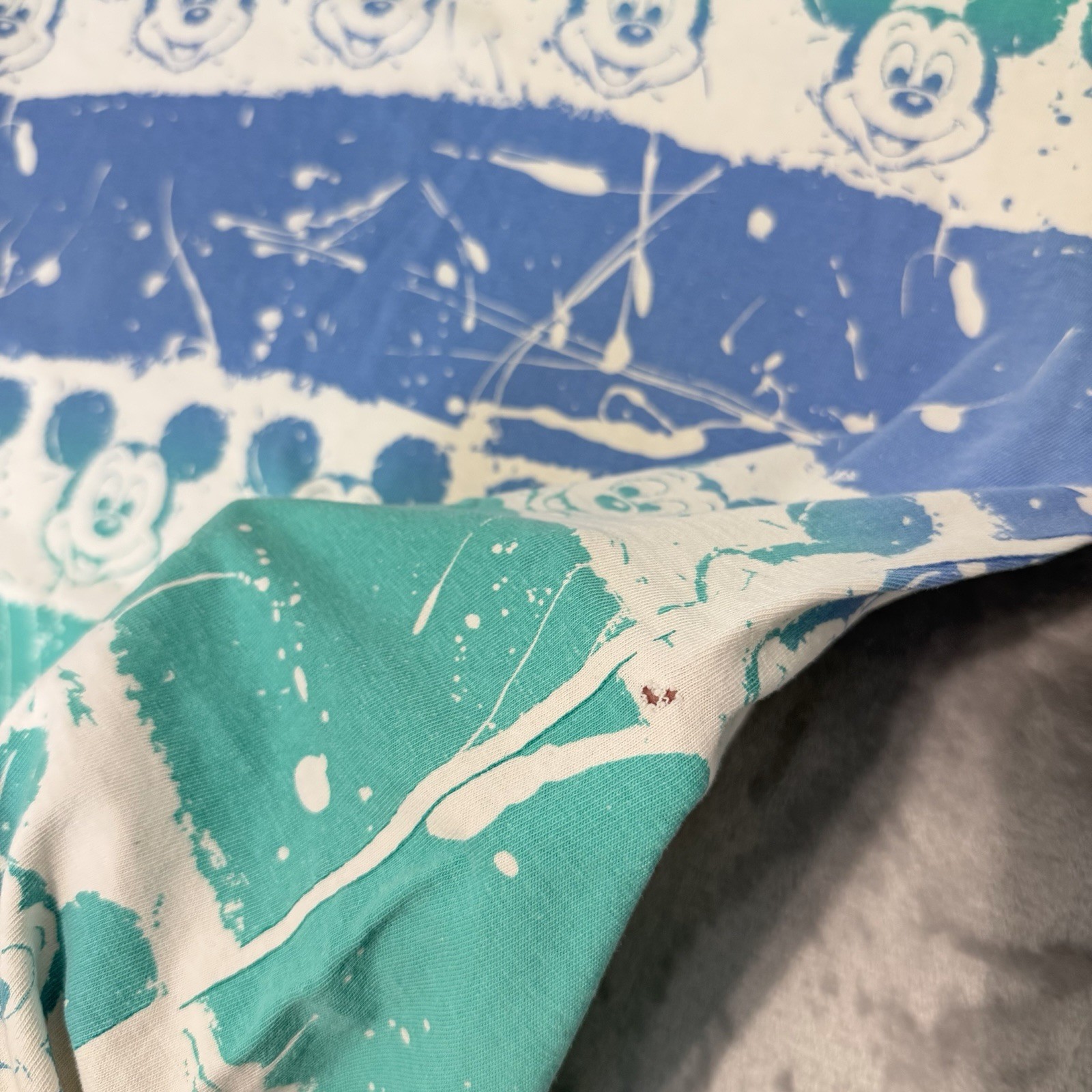 Vintage 90’s Mickey Mouse Splatter All Over Print T Shirt Men’s Size OSFA Disney gallery