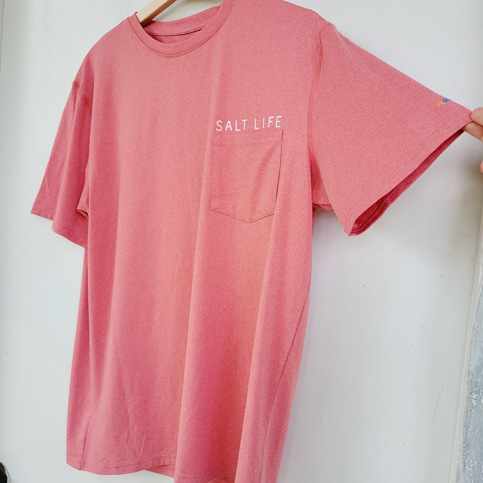 Salt Life Fish Tropics Performance T-Shirt Burnt Coral Heather Size Medium gallery