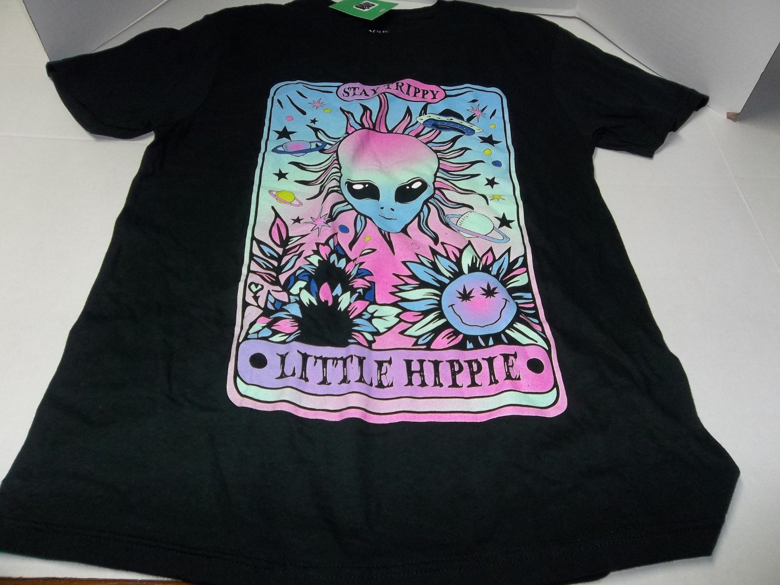 NWT Mens Size M Machine Wash Cold T-Shirt Stay Trippy Little Hippie Alien Flower gallery