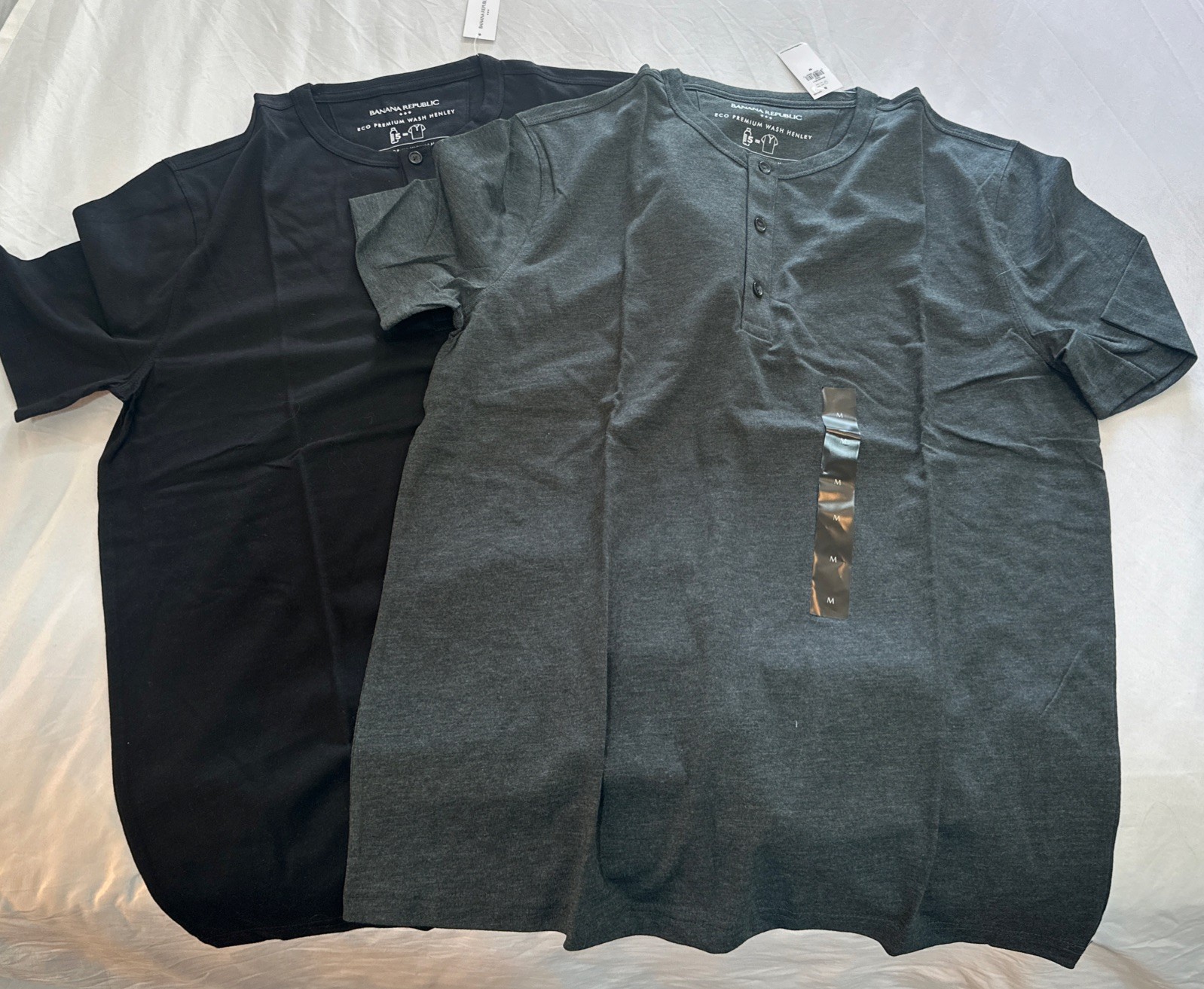 (2) Banana Republic Men Sz M Prem. Wash Henley Short Sleeve Black & Grey T-Shirt gallery