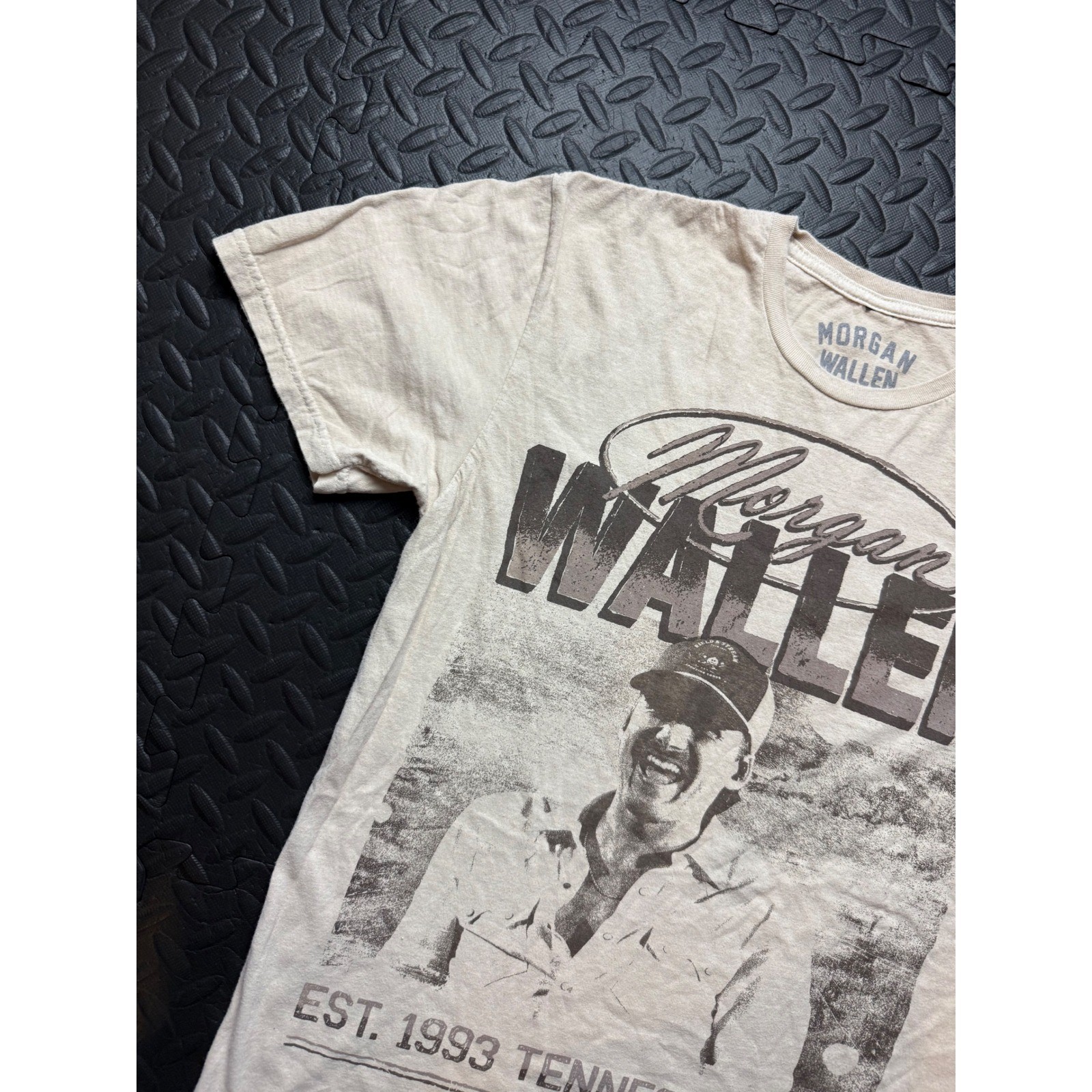 Morgan Wallen Graphic T-Shirt Mens Small Tan Tennessee Est 1993 Country Music gallery