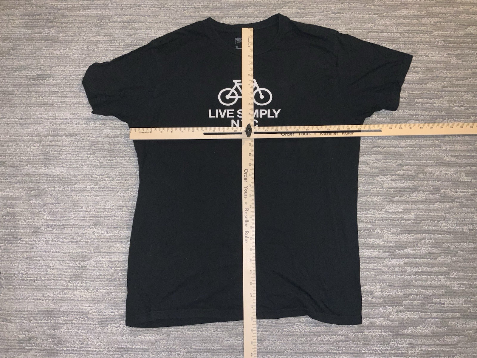 Patagonia NYC T Shirt XL Live Simply NEW YORK CITY Graphic Tee gallery