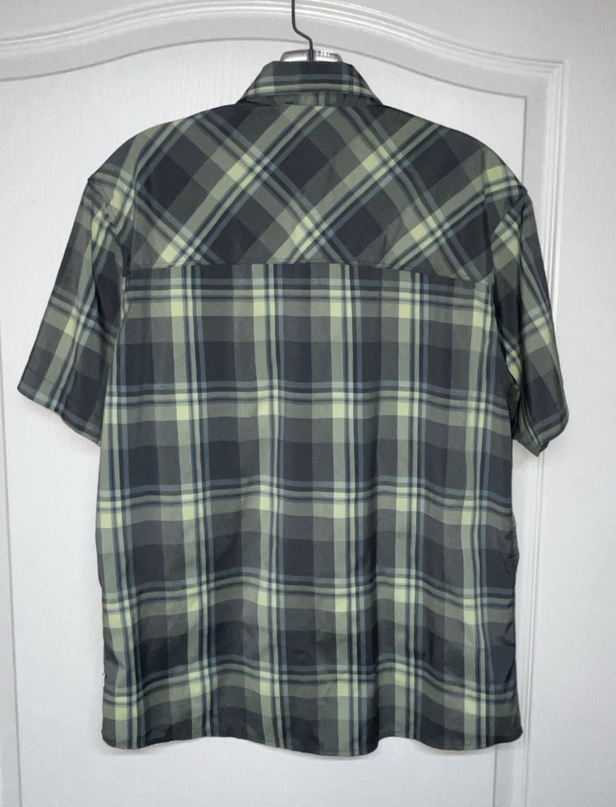 Simms Men's Green Plaid Nylon Blend Fishing Short Sleeve Shirt Size S gallery