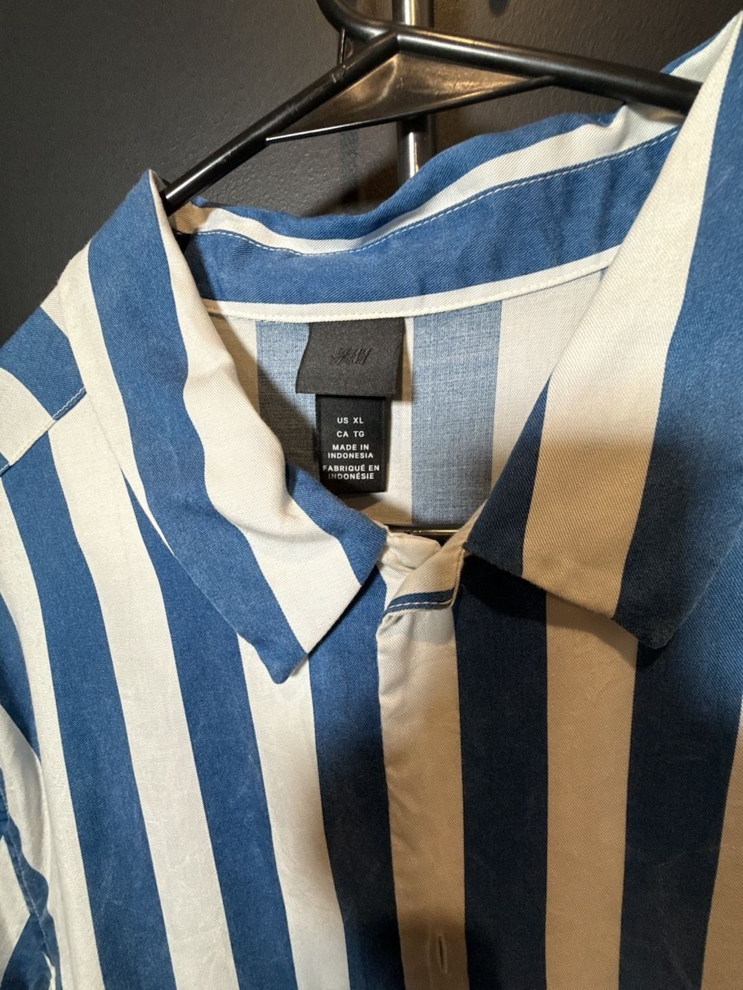 H&M Regular Fit Blue and White Bold Striped Short Sleeve Shirt gallery