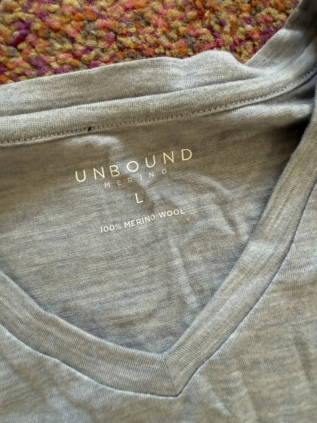 Unbound Merino Mens Large V Neck Gray gallery