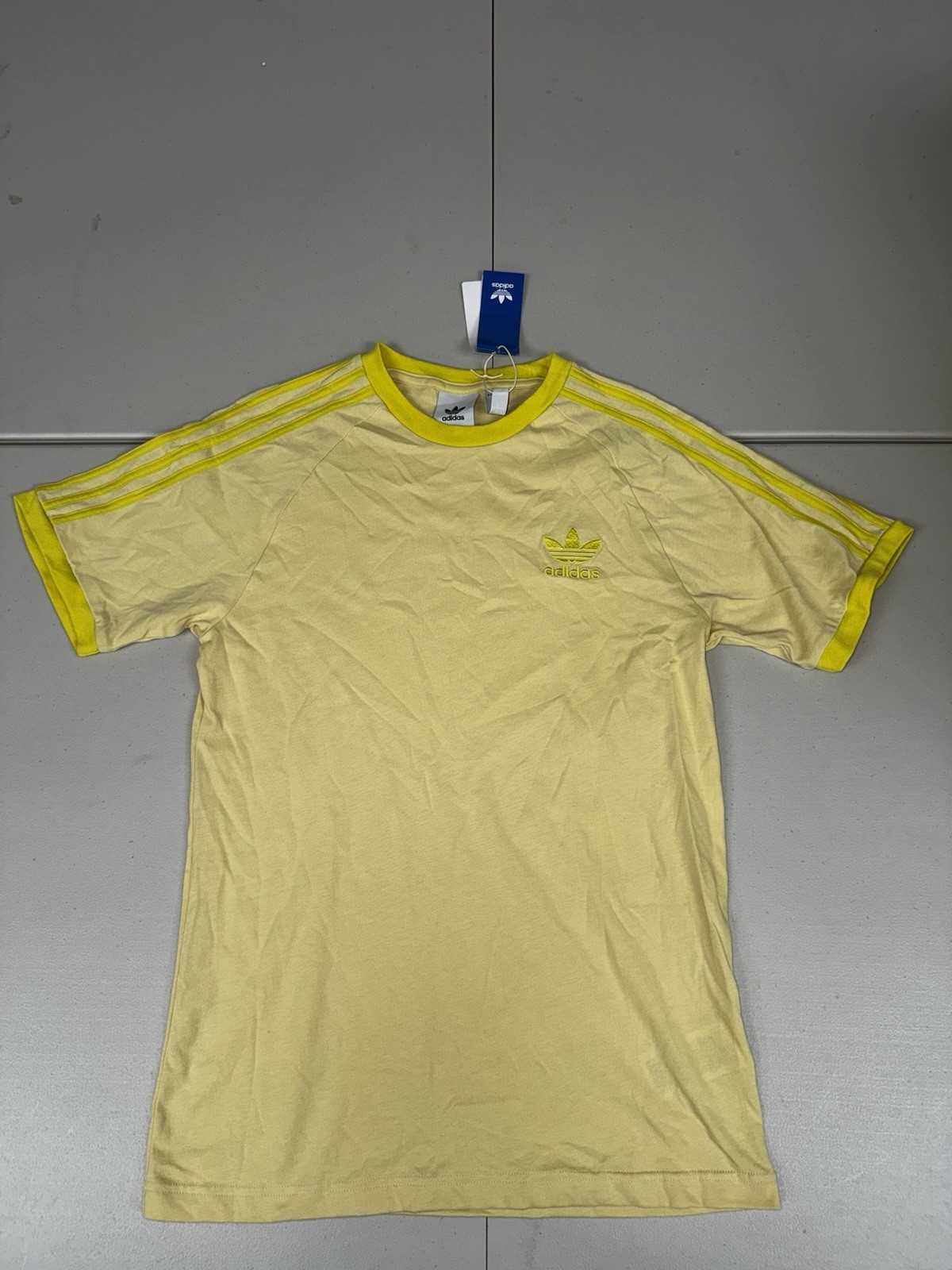 ADIDAS 3-Stripes California Tee Originals Powder Yellow JN7021 Pick Size NWT gallery