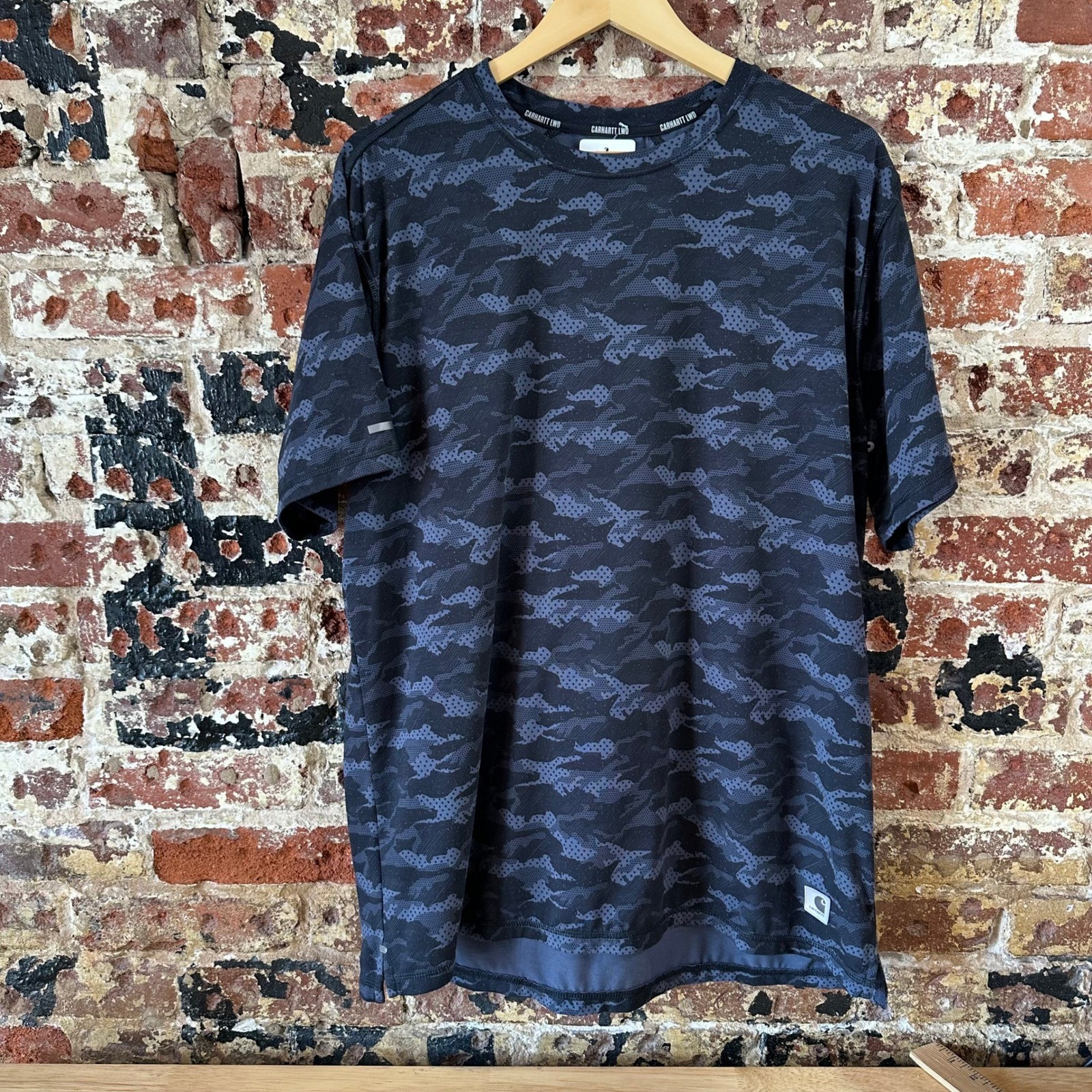 Carhartt LWD BLK Camo Short Sleeve T-Shirt Black Mens Large Logo Relaxed