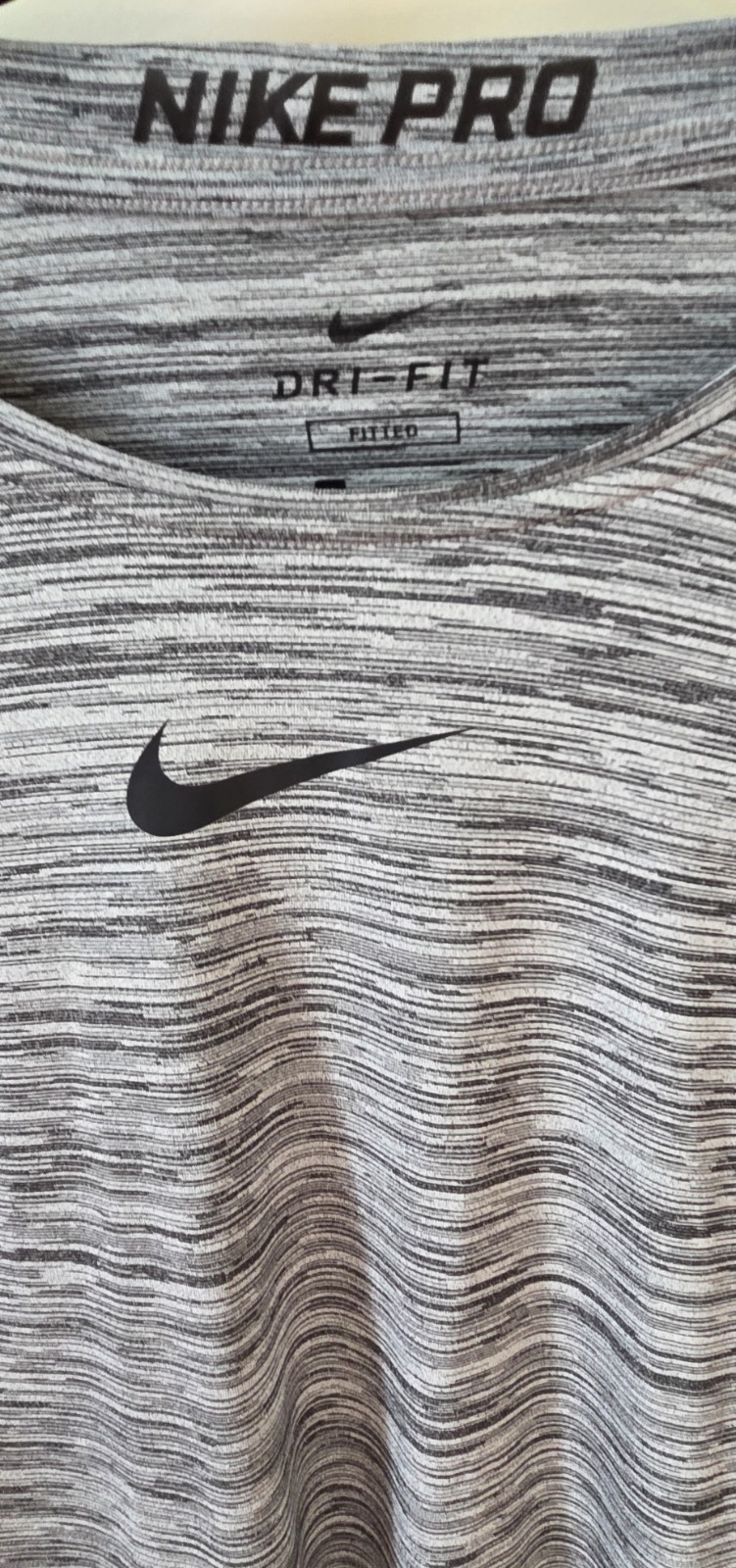 Nike Men's Pro Dri-Fit Performance grey Fitted Tee, size medium gallery