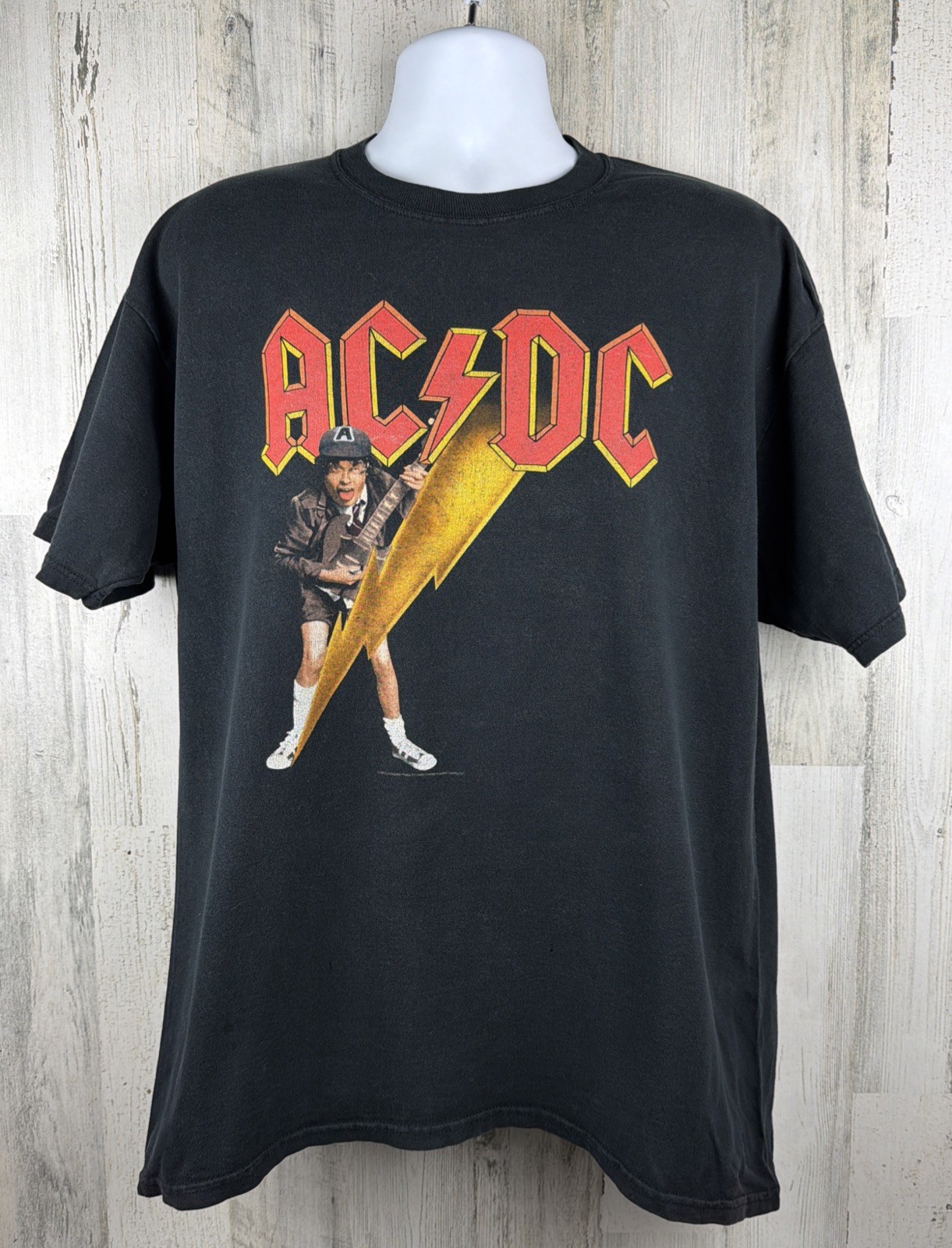 Vintage Distressed 2003 AC/DC Angus Young Guitar Lightning T-Shirt XL (22.5x29”) gallery