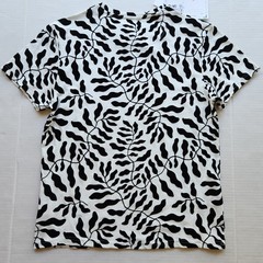 Craft + Flow Voyage Men’s Apparel Black Leaves in White T-Shirt – Size: Medium