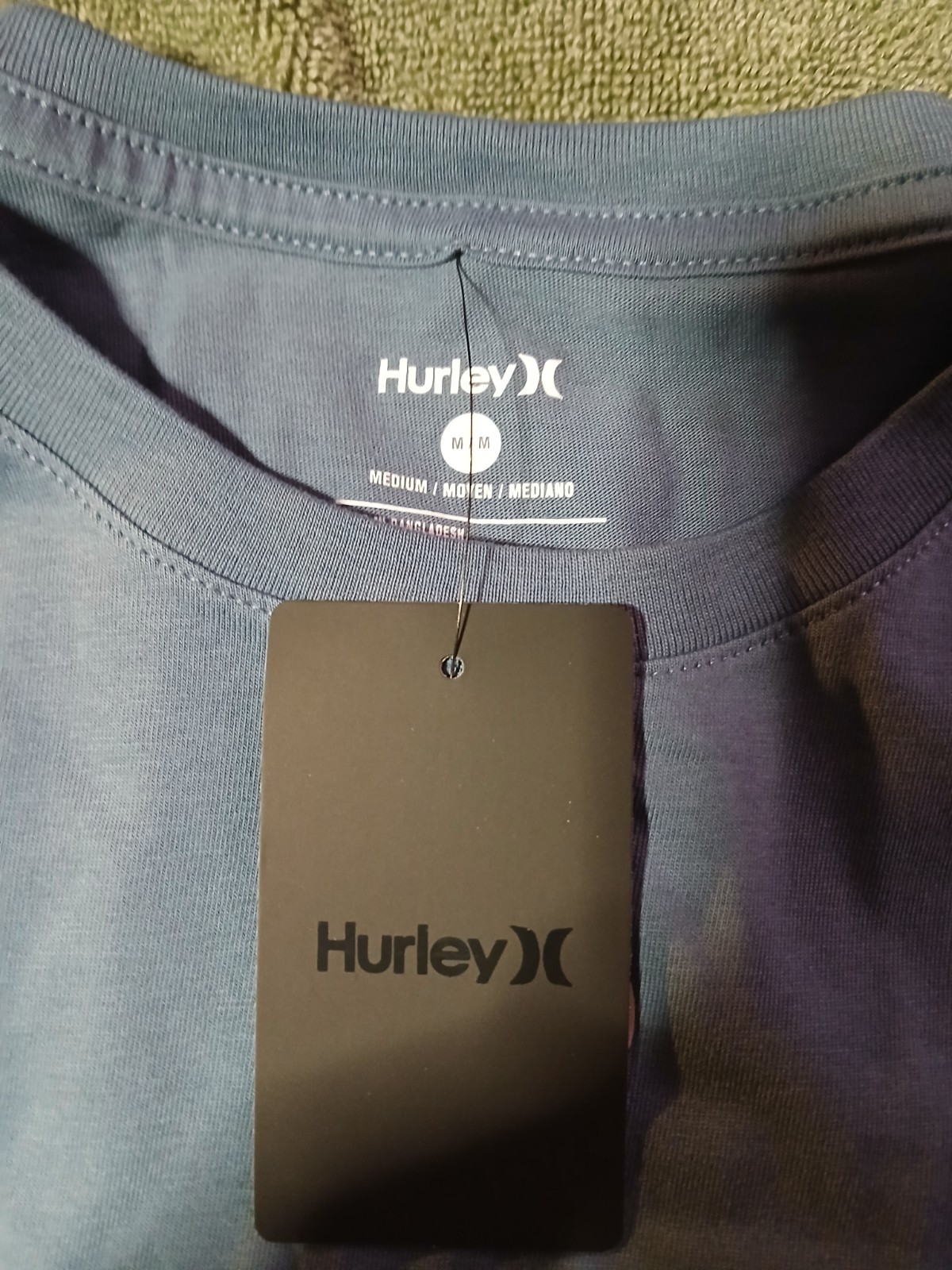 Hurley T-Shirt Short Sleeve Size M New With Tags gallery
