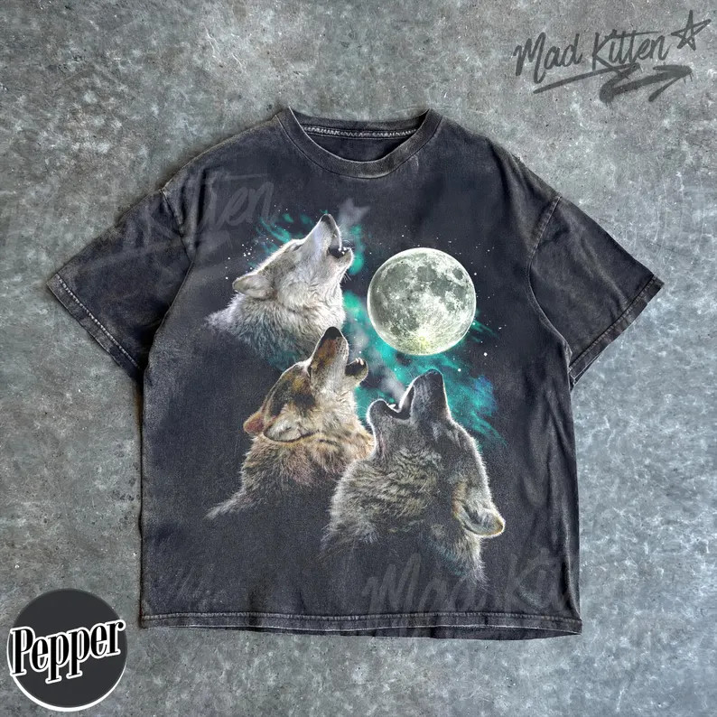 Howling Wolves Vintage Comfort Tee Wolf Pack Animal Graphic Shirt