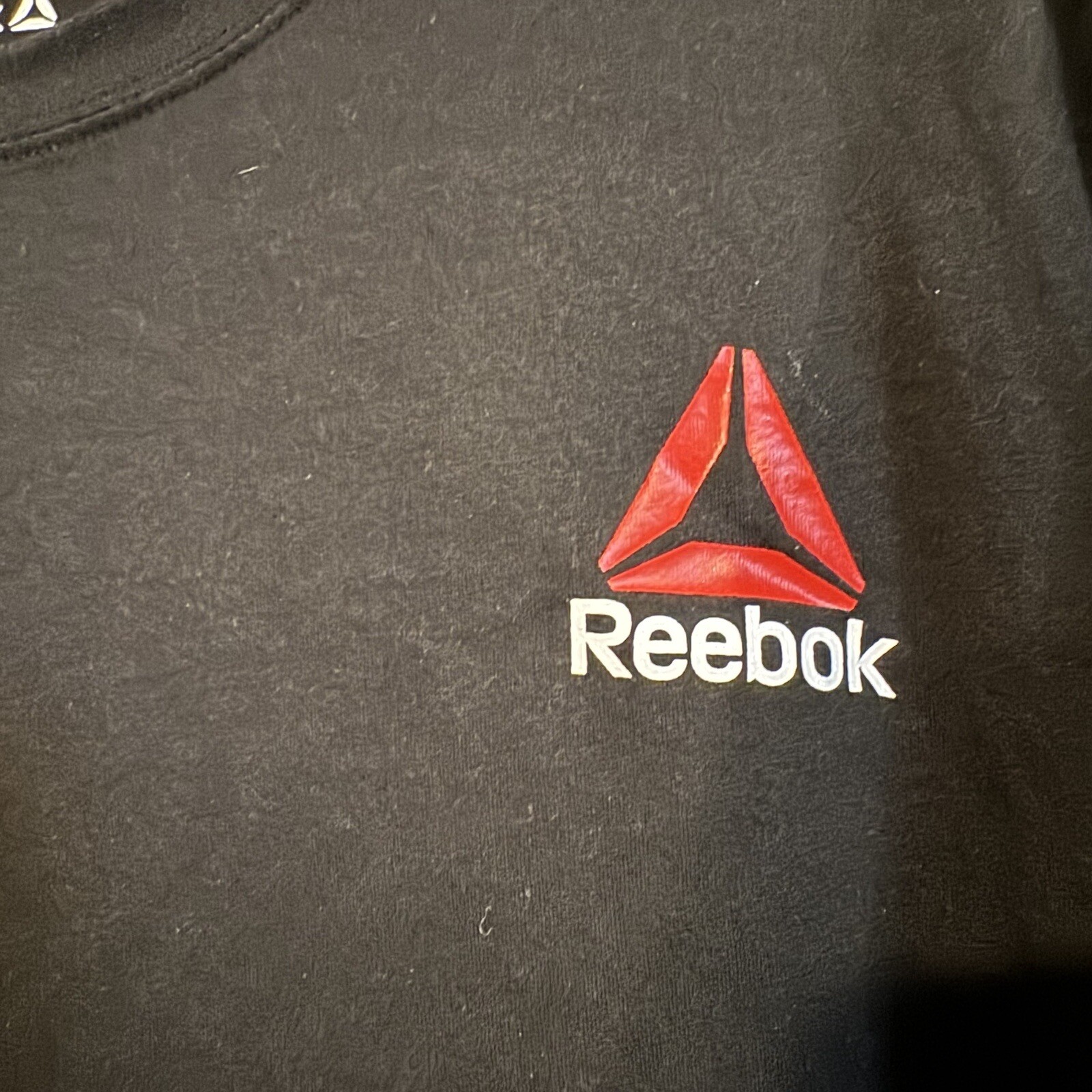 Reebok Mens T Shirt XL Black Red Delta Logo Short Sleeve Activewear Gym Tee gallery