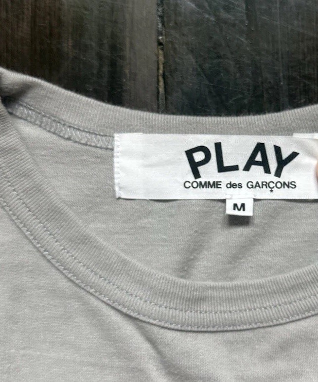 Comme des Garcons PLAY Red Heart T-shirt Grey Medium *EXCELLENT gallery