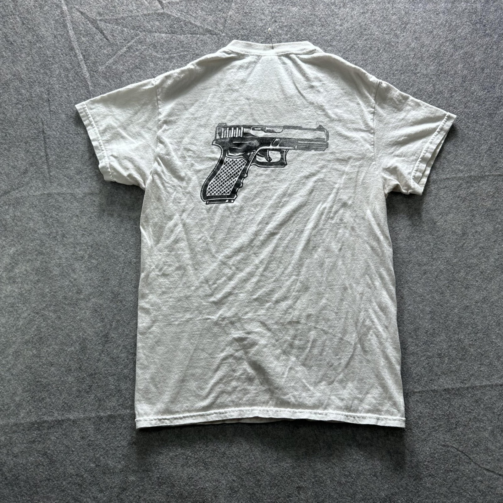 Gildan Shirt Mens Small Beige Photo Man Money Graphic Tee Gun Back Double Sided gallery