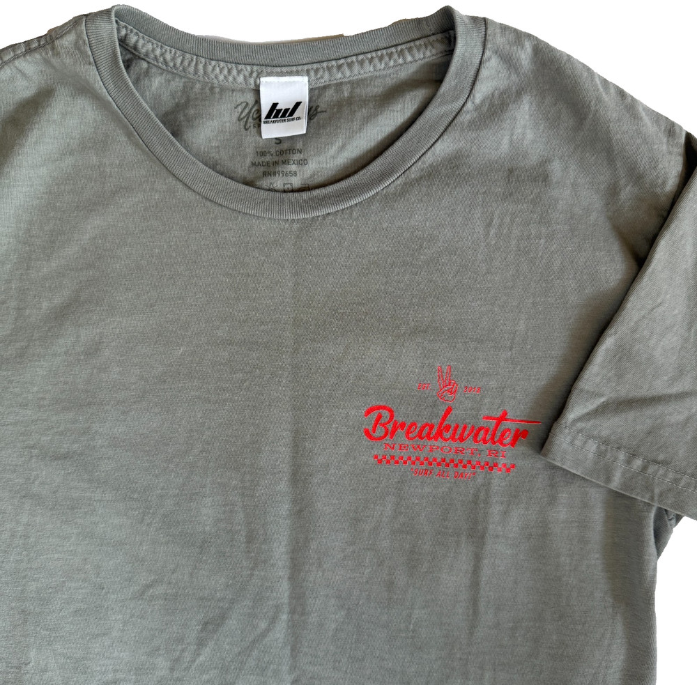 BREAKWATER SURF T SHIRT MENS S GRAY DOUBLE SIDED NEWPORT RI 100% COTTON