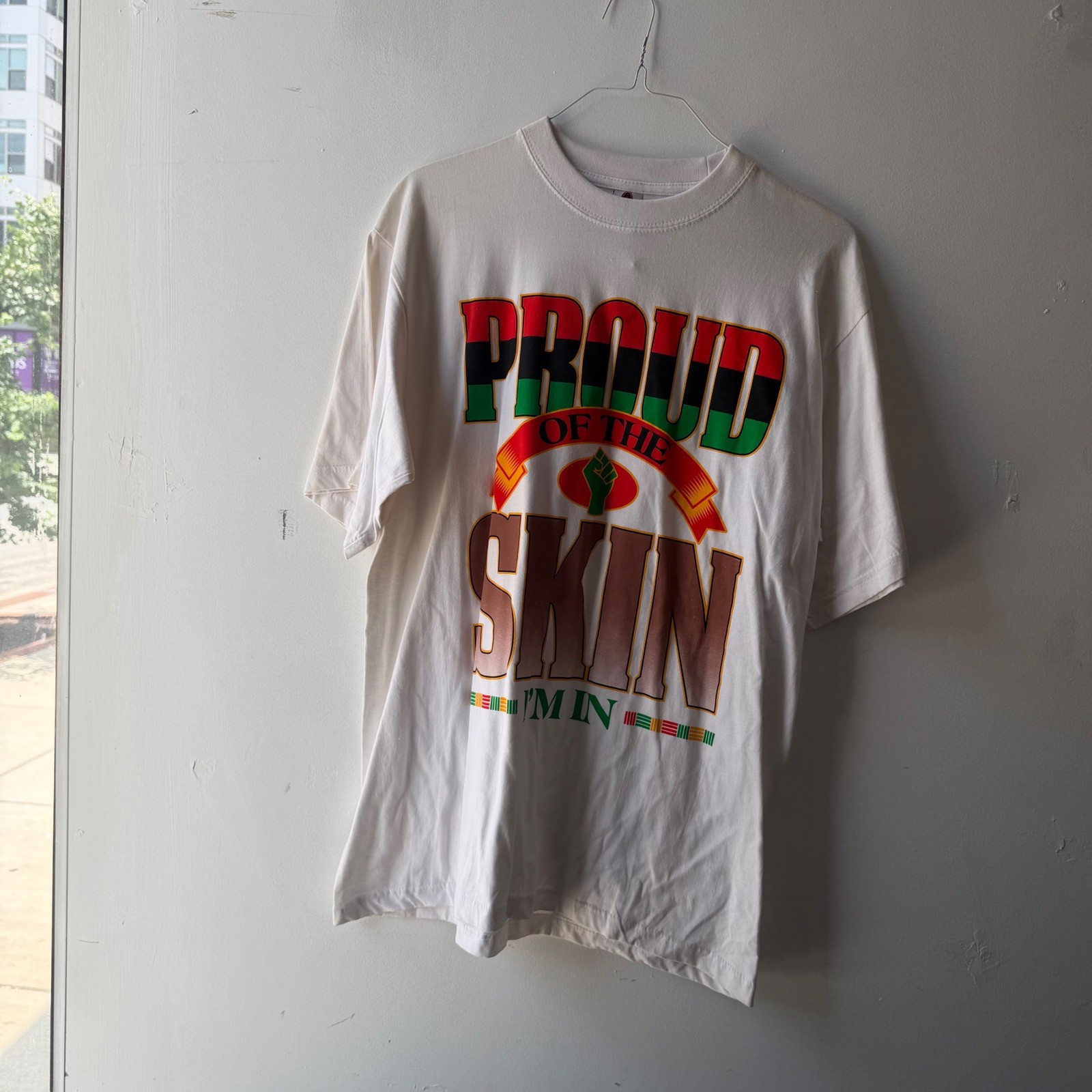 Proud Of The Skin Im In Graphic T-Shirt White Vintage Style Mens Large L