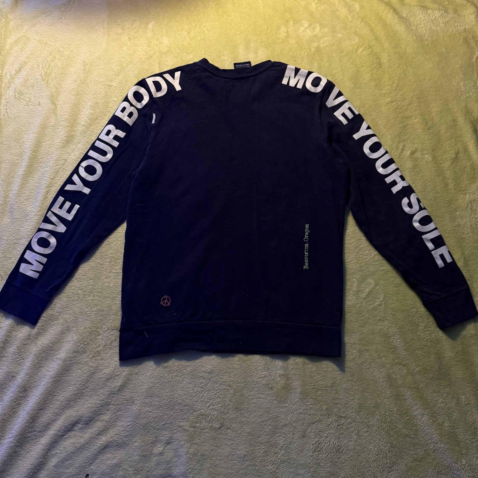 Nike Sportswear WorldTour Glow In The Dark Long Sleeve T-Shirt gallery