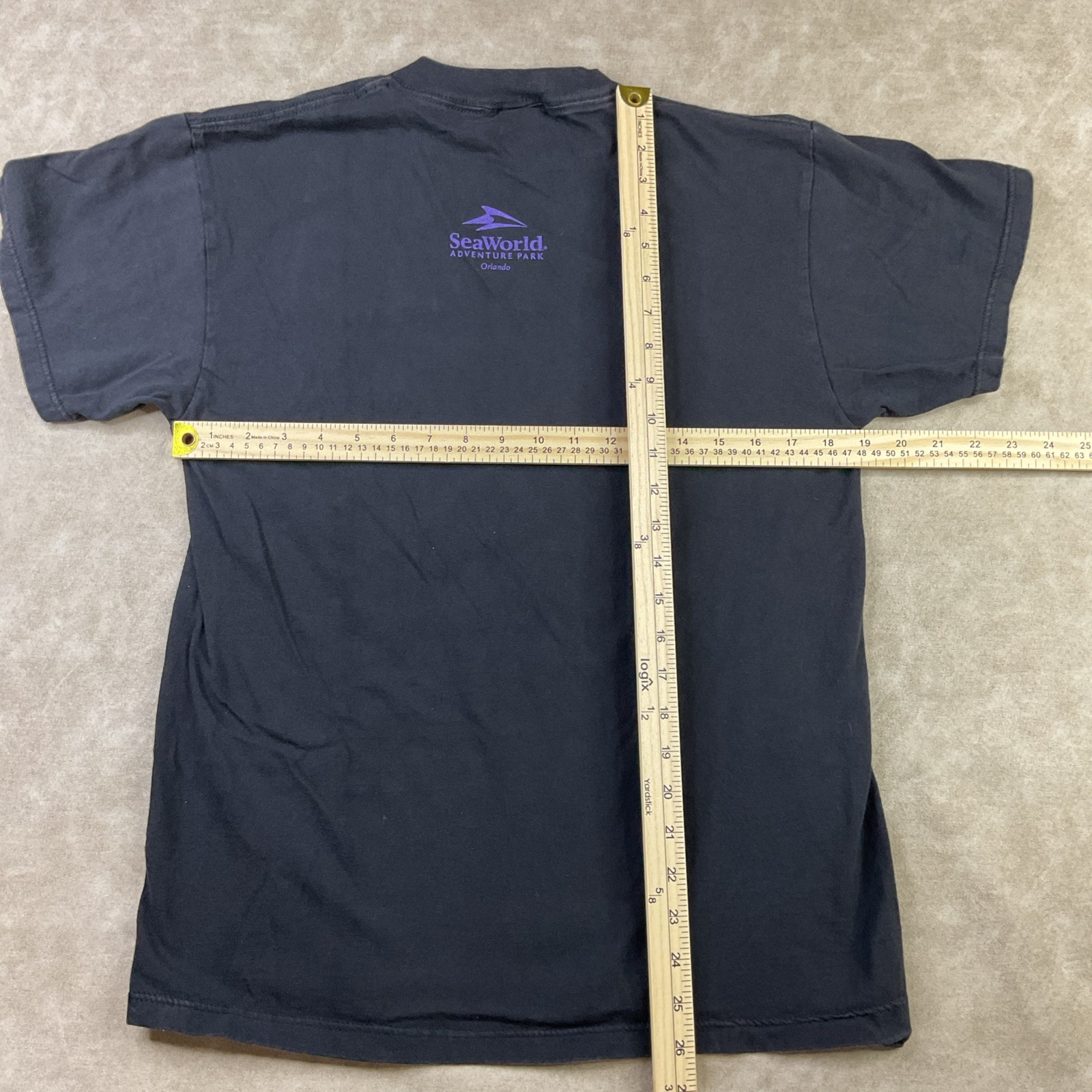 Vintage Seaworld Kraken T-Shirt Sz M Rollercoaster Parks Graphic Tee Y2K Dragon gallery