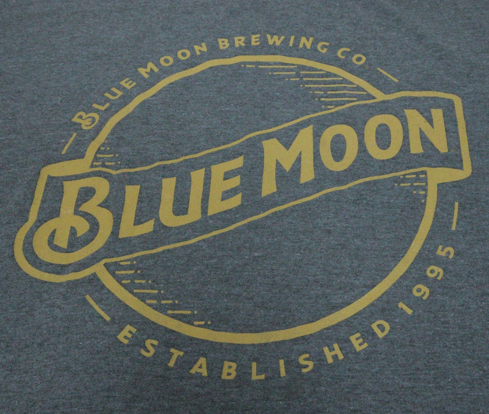 Blue Moon Brewing Co. Graphic T-Shirt Men's XXL 50% Poly/50% Cotton T0392 gallery