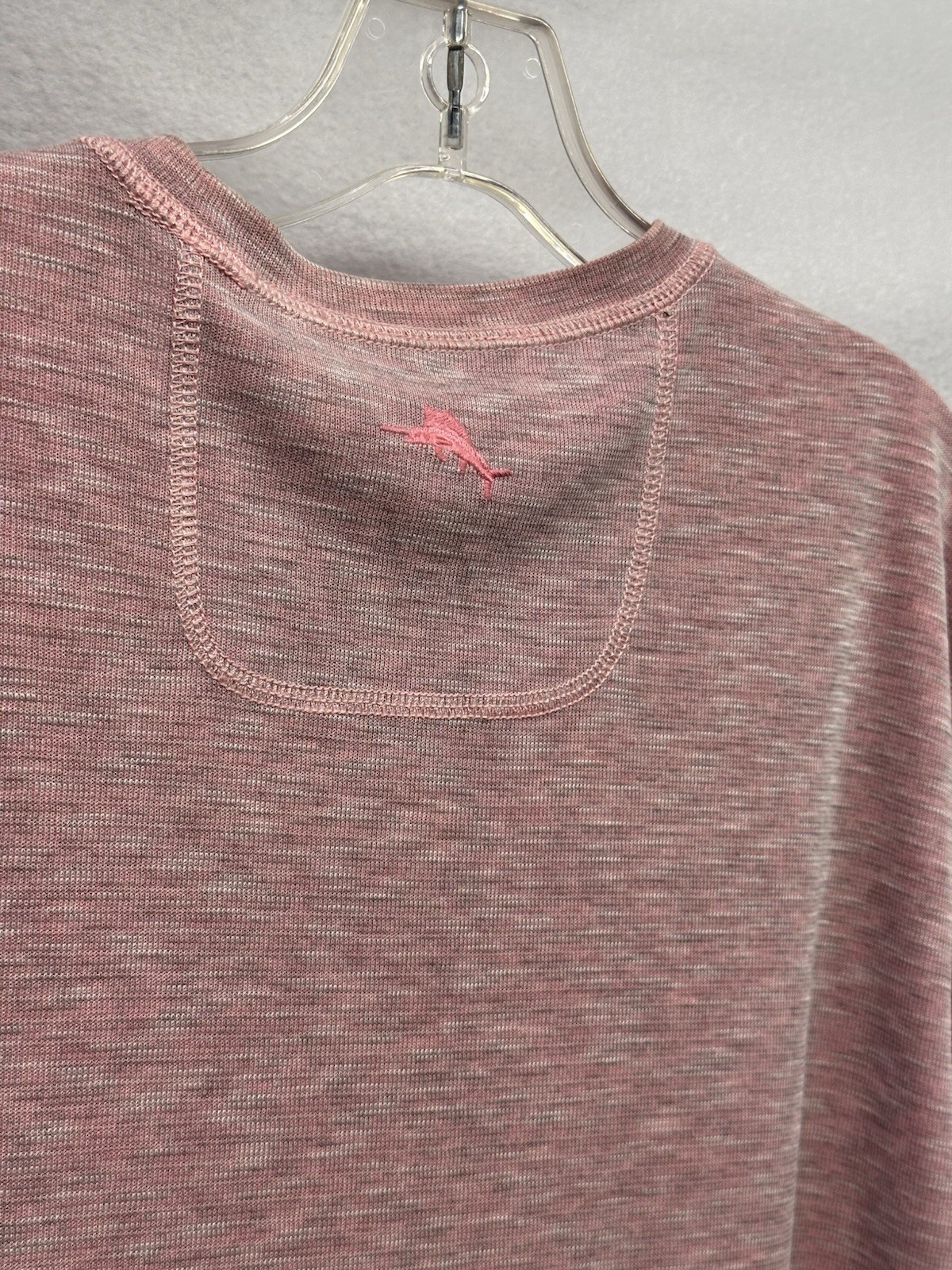 Tommy Bahama Men's Heathered T-Shirt Medium Reversible Coral/Pink gallery