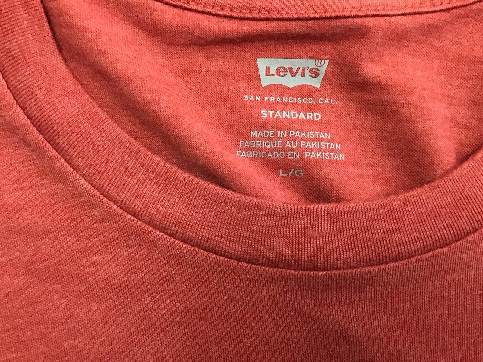 New Mens Levi's Strauss Standard Fit Graphic T-Shirt DUSTY RED Size Large gallery