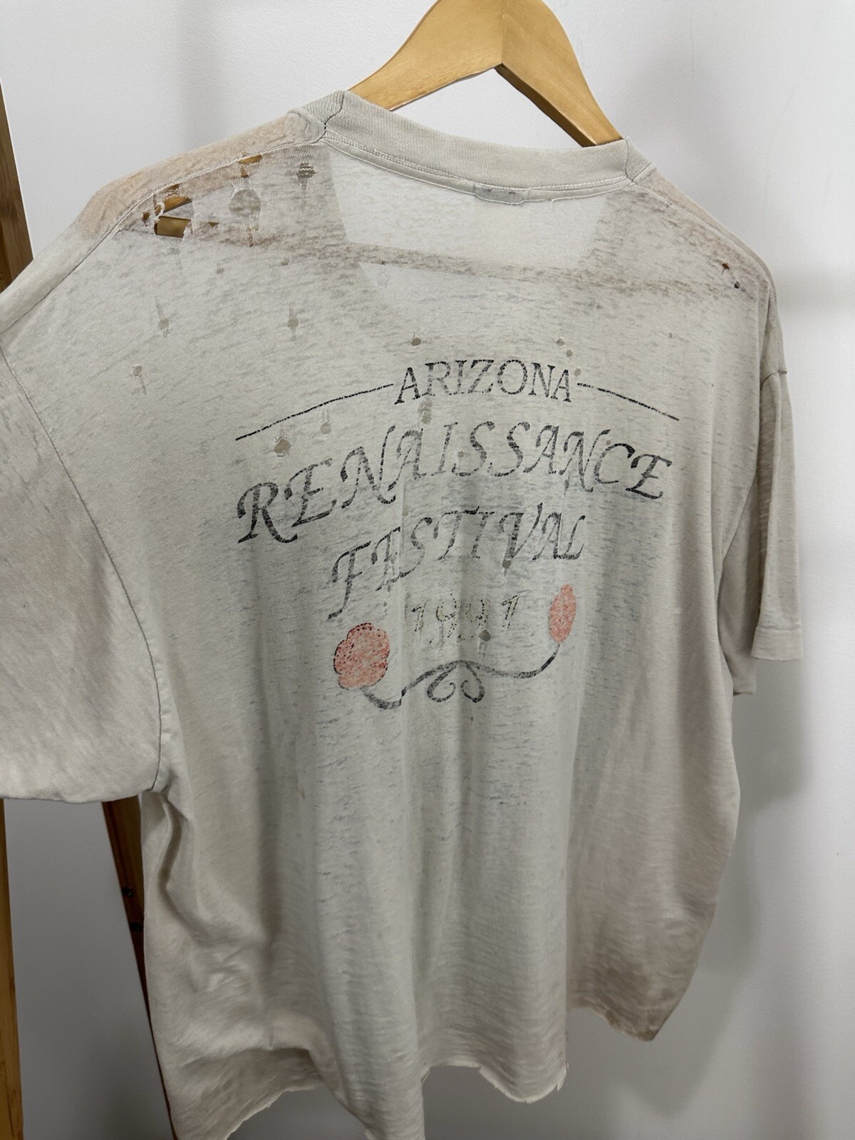 VTG Wizard Gandalf Renaissance Festival Paper Thin Burnout Worn Boxy T-Shirt XL gallery
