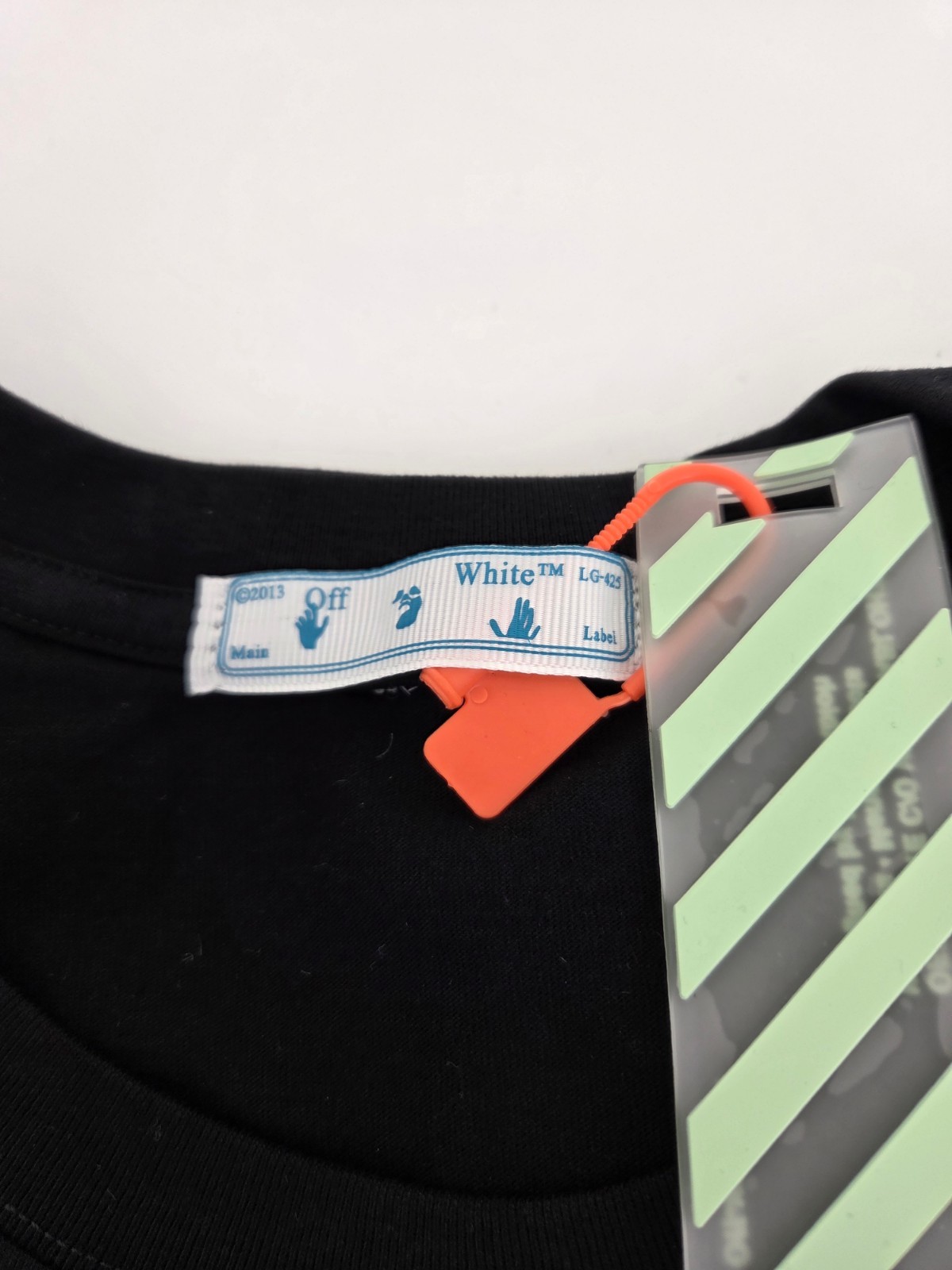 Off Wht Do Not Cross Temperature Black T-Shirt Regular Fit S/M/L/XL T41 gallery